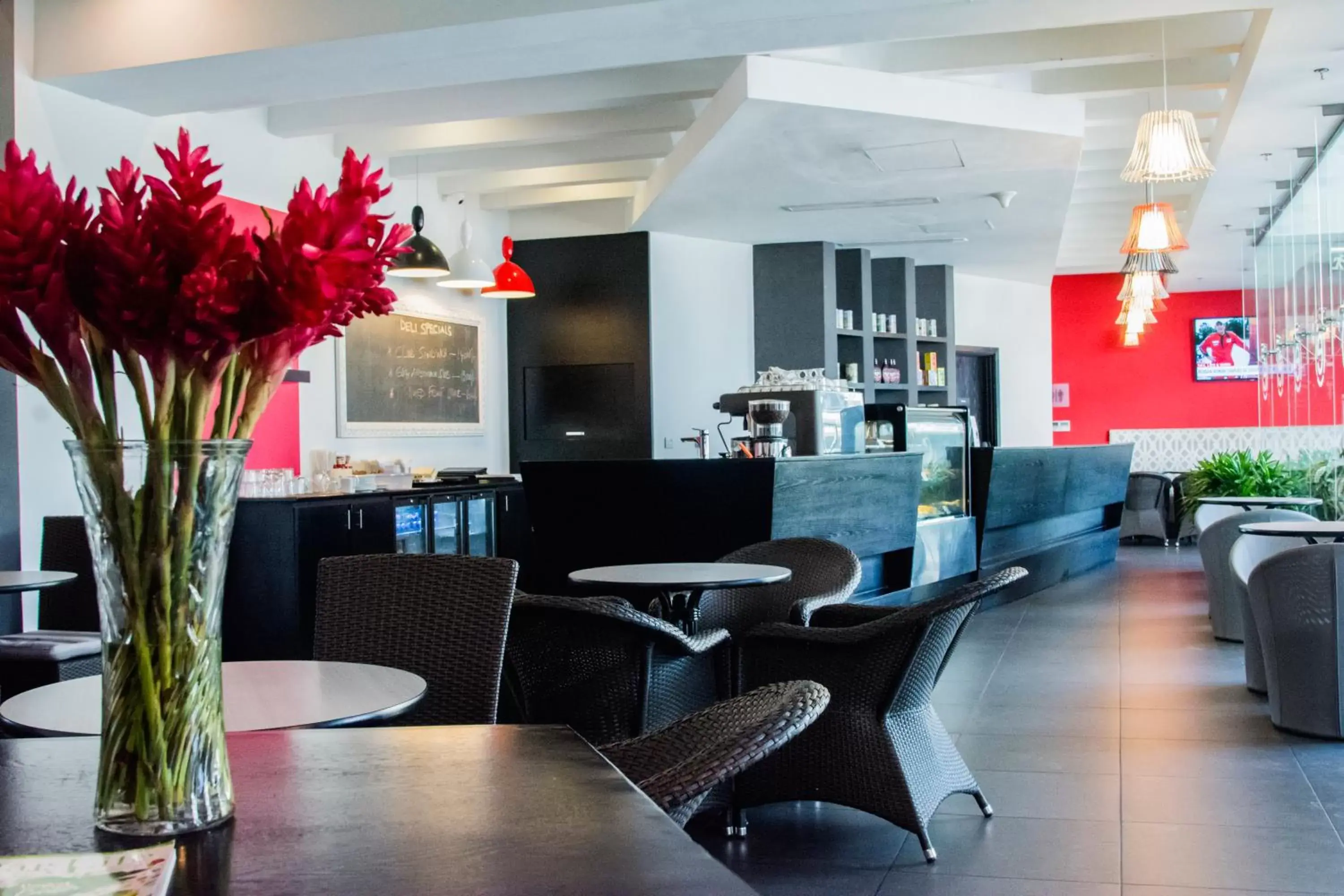 Restaurant/places to eat, Lounge/Bar in Onomo Hotel Dar es Salaam