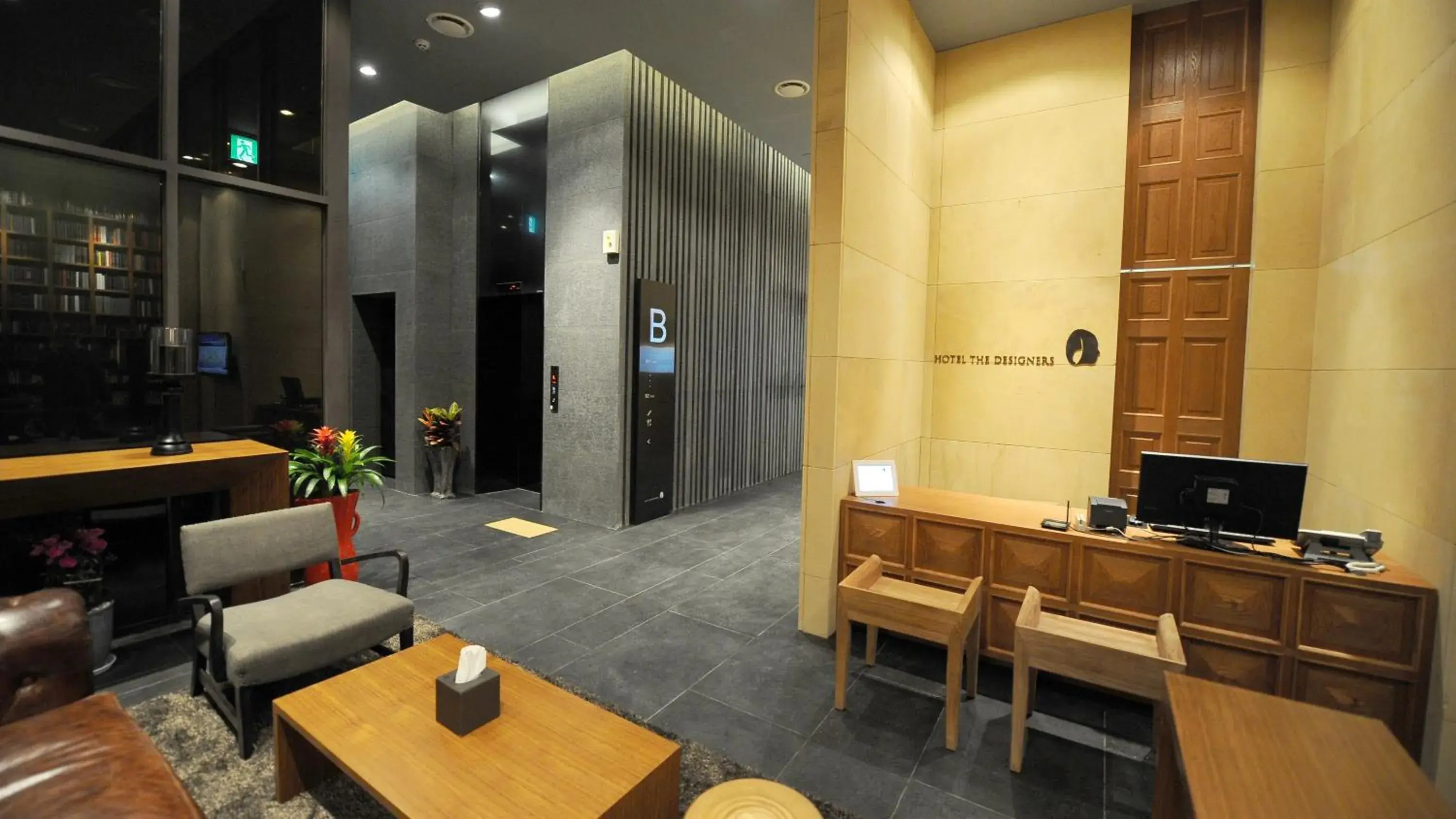 Lobby or reception in Hotel The Designers Jongno