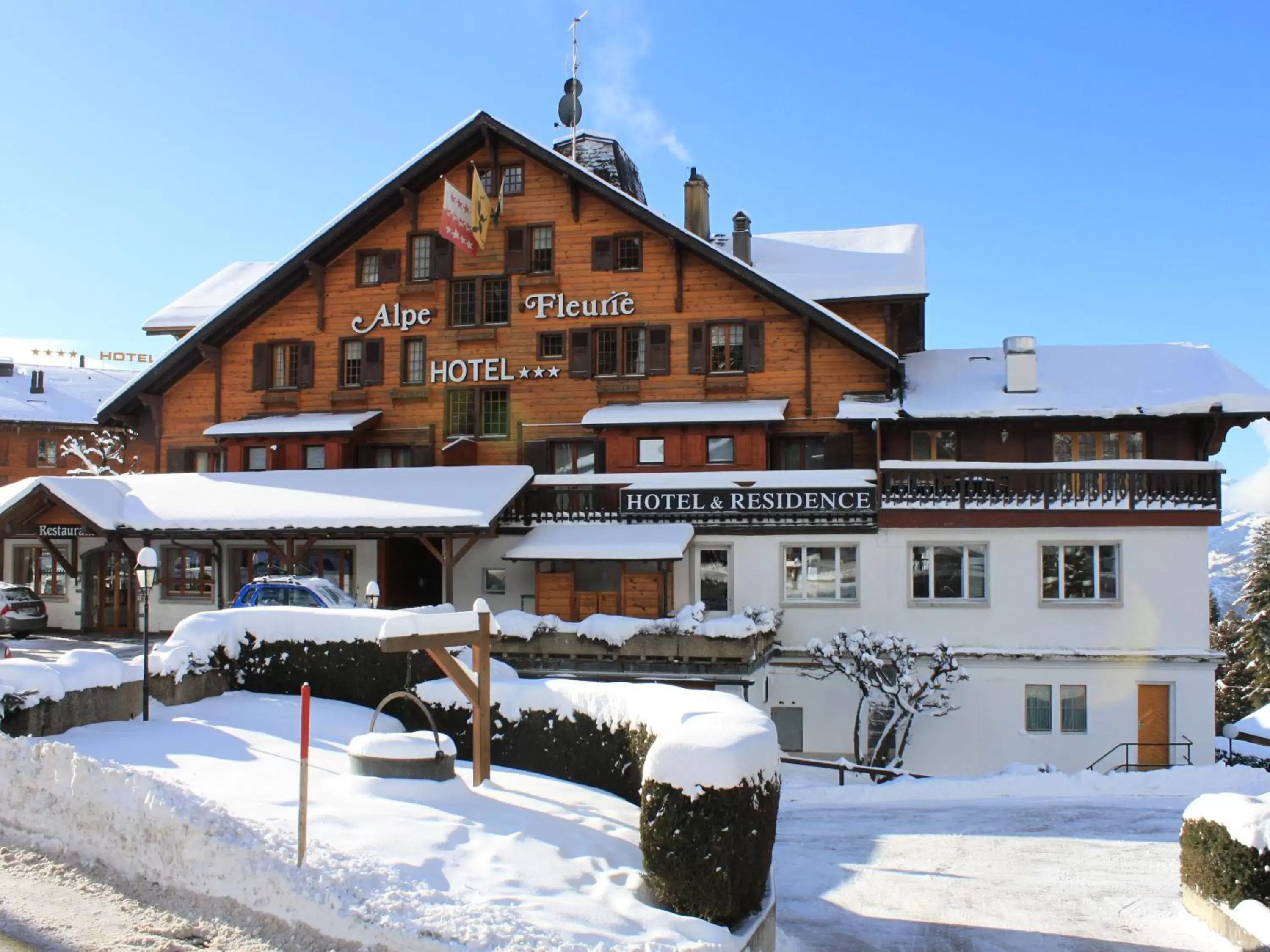 Facade/entrance, Winter in Alpe Fleurie Hôtel & Restaurant