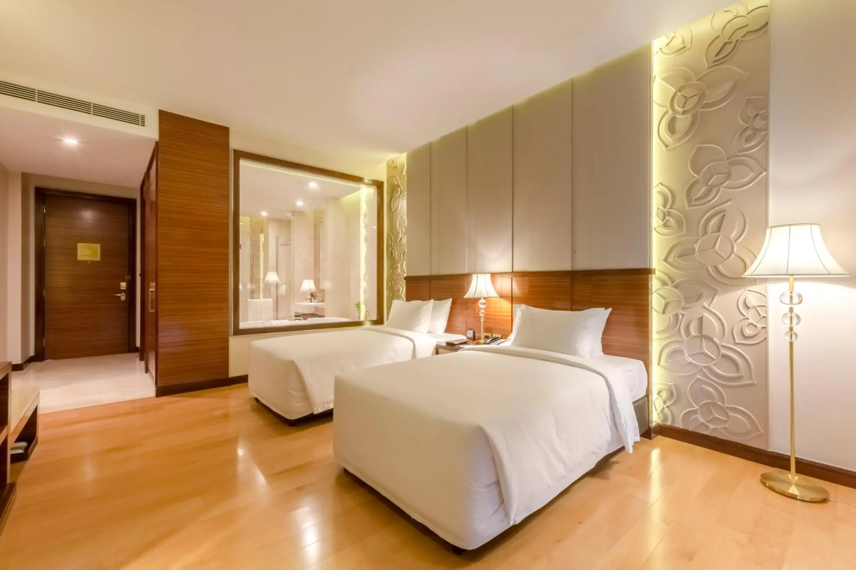 Bedroom, Room Photo in Garden City Hotel