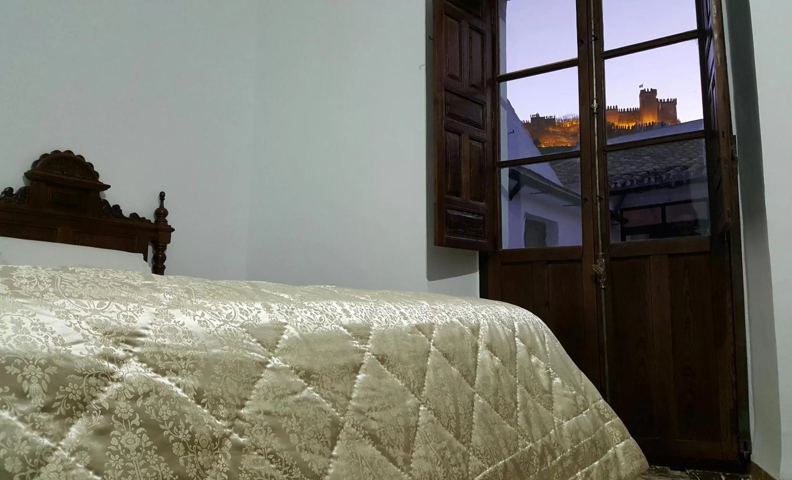 Property building, Bed in Fuentepiedra Casa Rural Categoría Superior