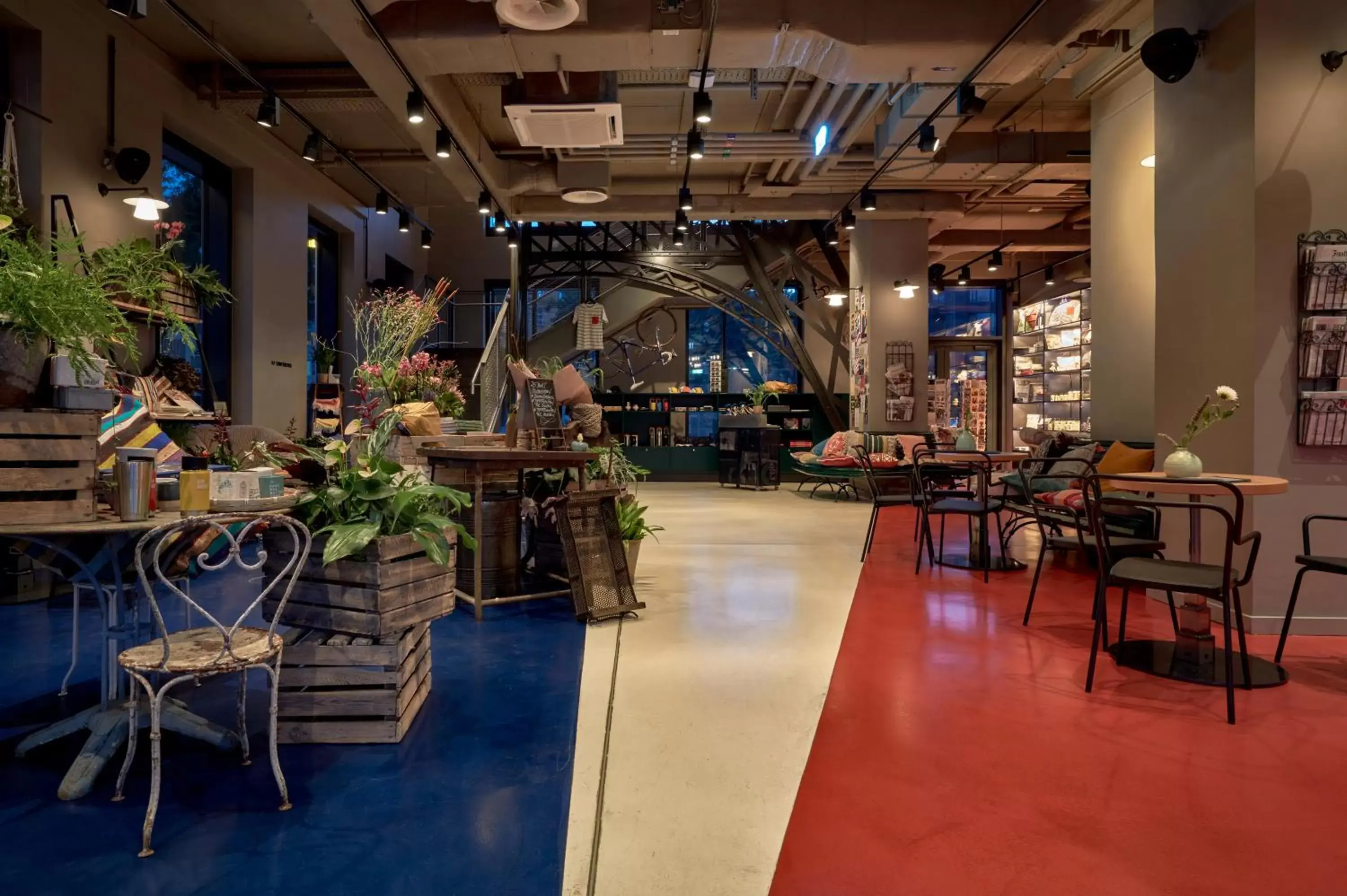 Lobby or reception in 25hours Hotel Das Tour Lobby or reception in 25hours Hotel Das Tour