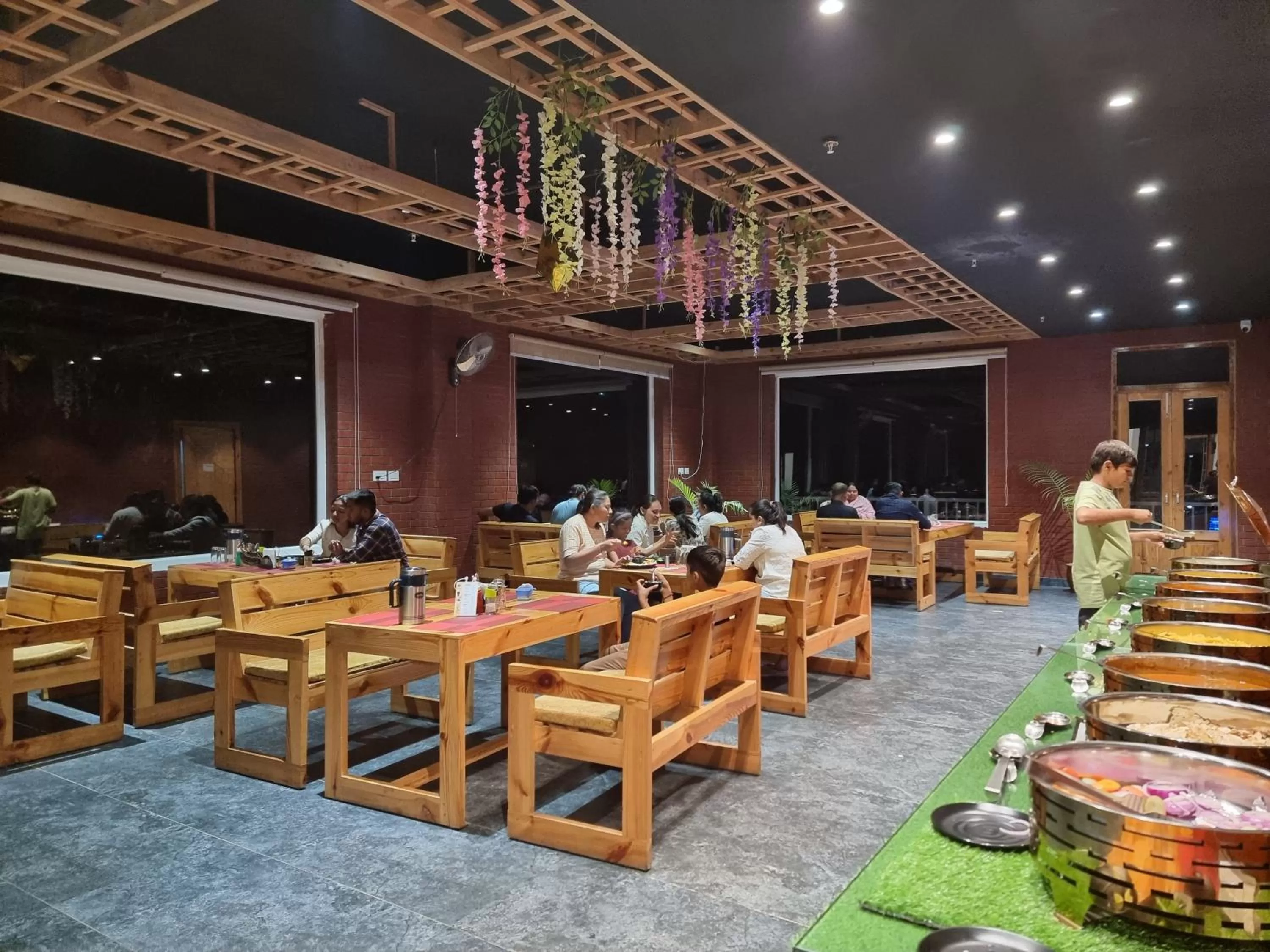 Restaurant/Places to Eat in Moon Glade By Stylia Hotels