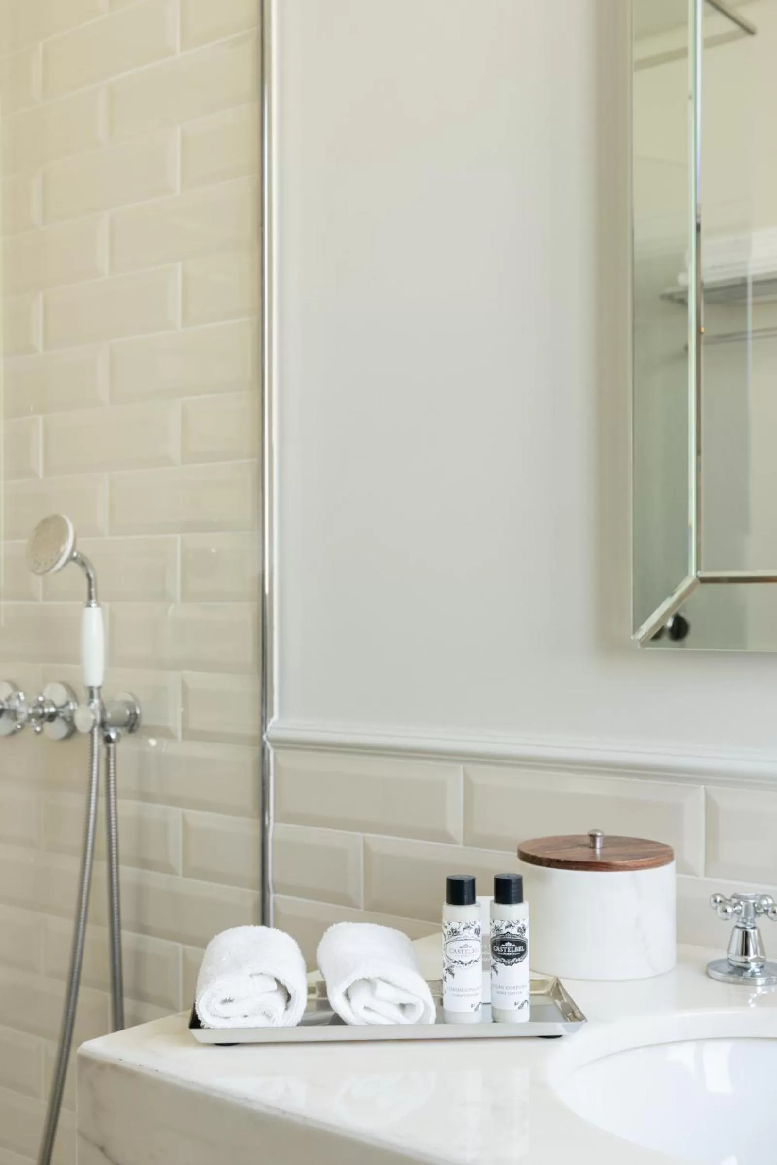 Bathroom in Hospes Infante Sagres Porto - Small Luxury Hotels Of The World