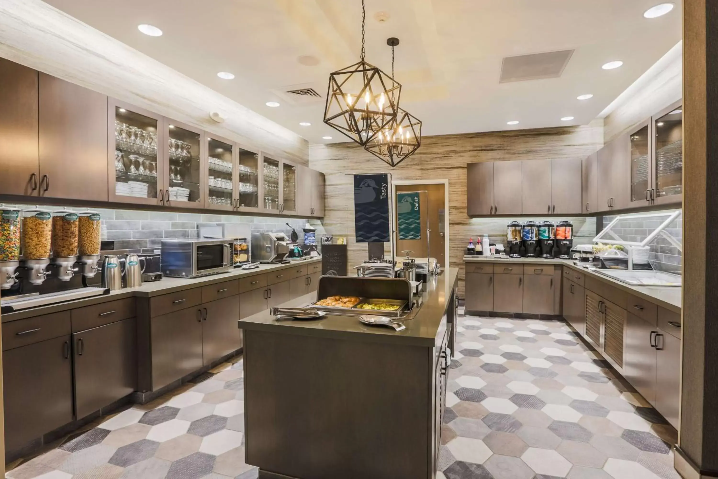 Breakfast, Restaurant/Places to Eat in Homewood Suites By Hilton Charleston Historic District