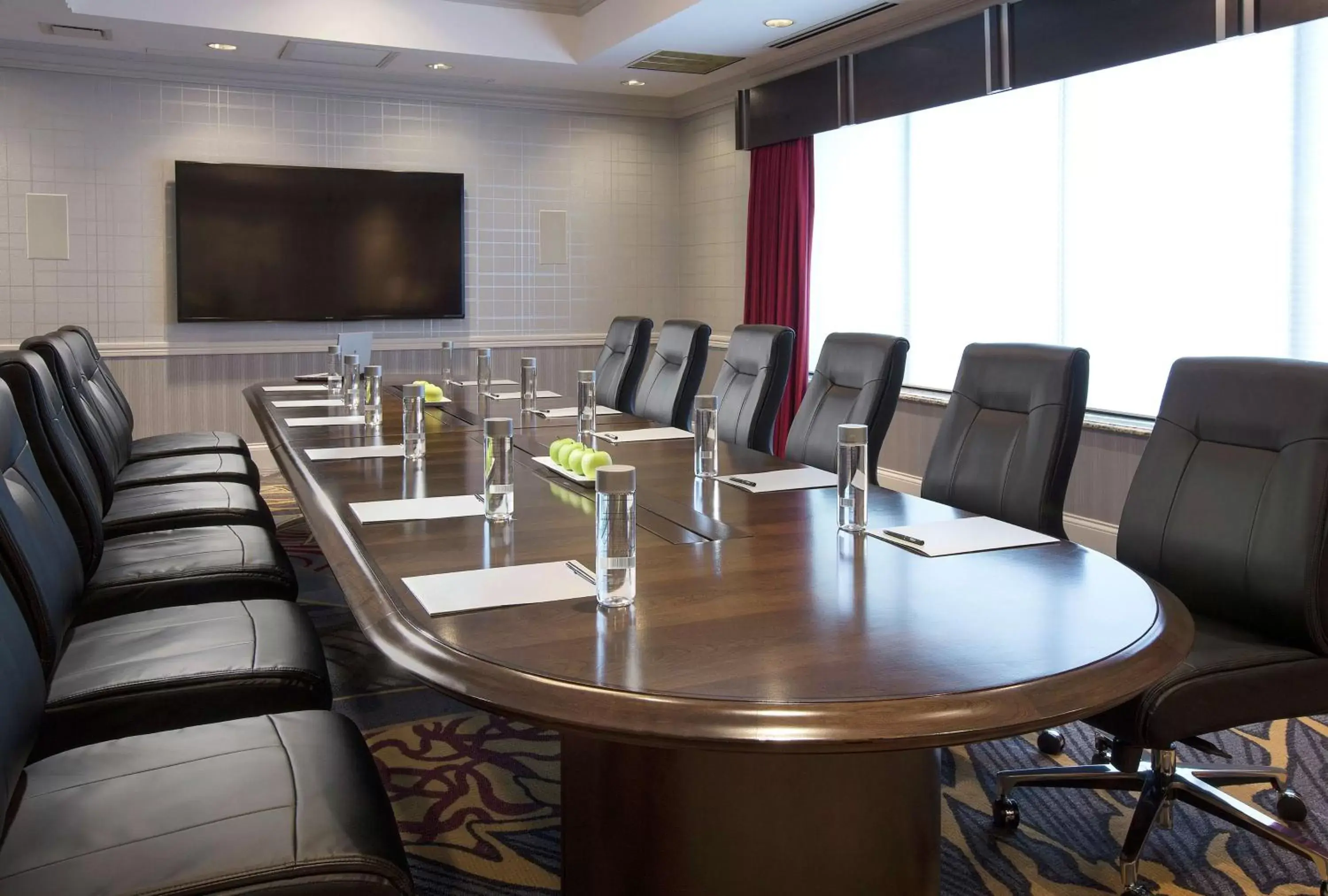 Meeting/conference room in DoubleTree by Hilton Lisle Naperville