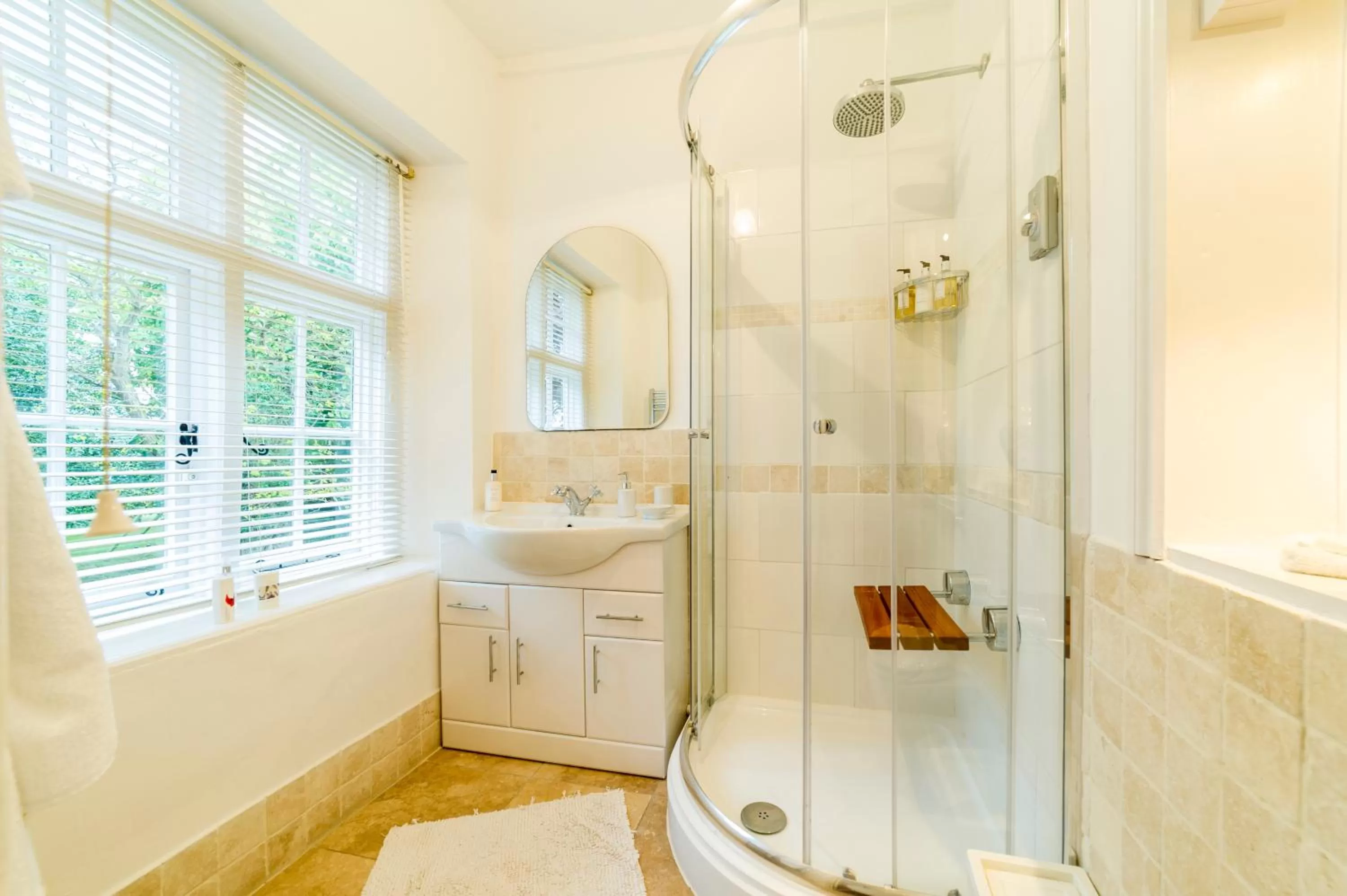 Bathroom in Molland Manor House Bed & Breakfast