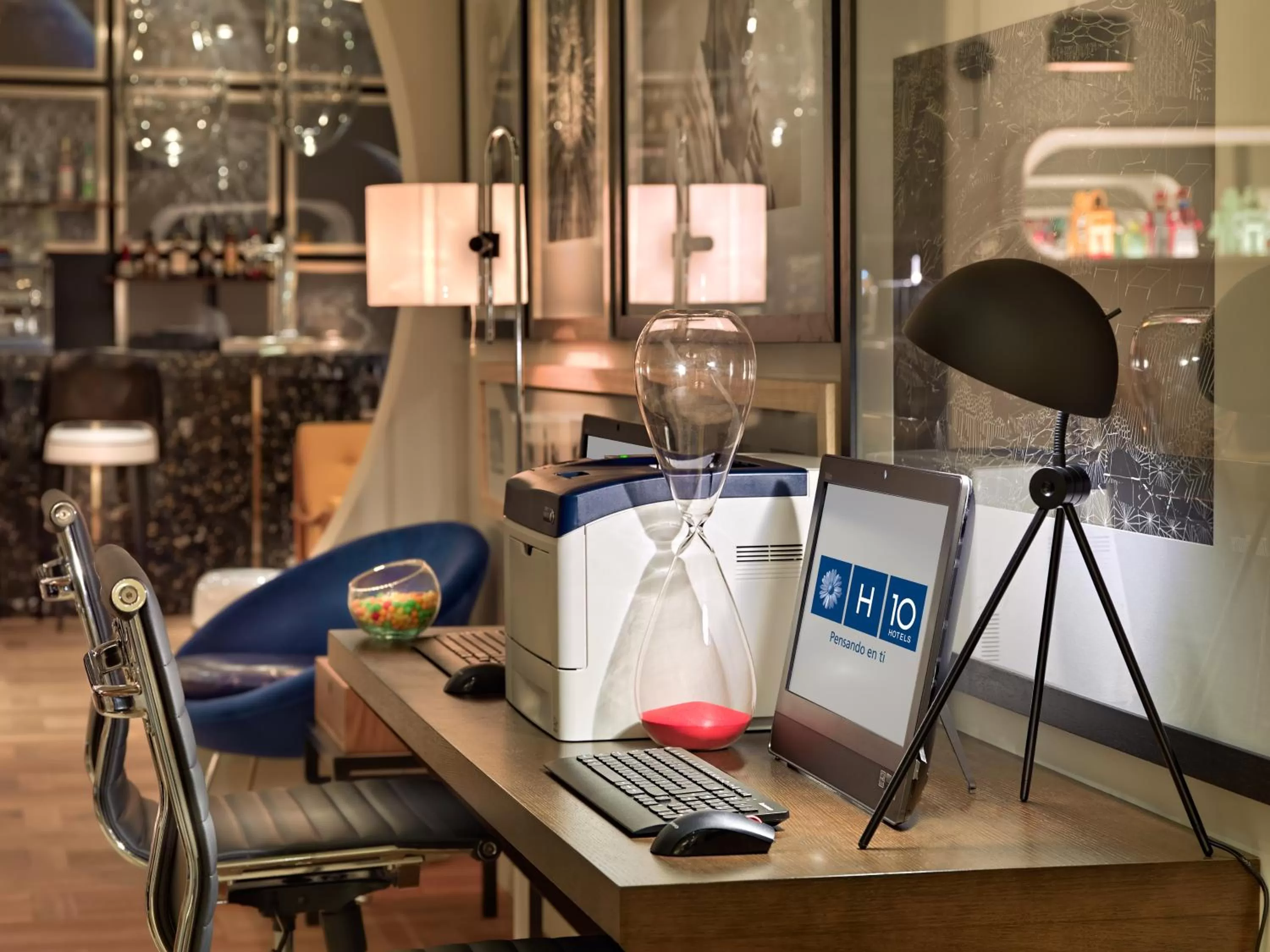 Business facilities in H10 Cubik 4* Sup