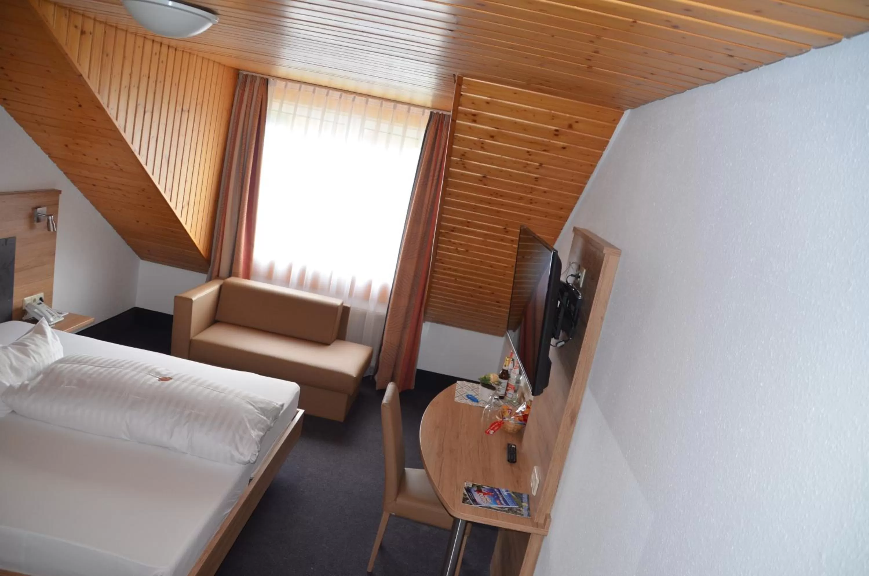 Photo of the whole room, Bed in Hotel Hirt