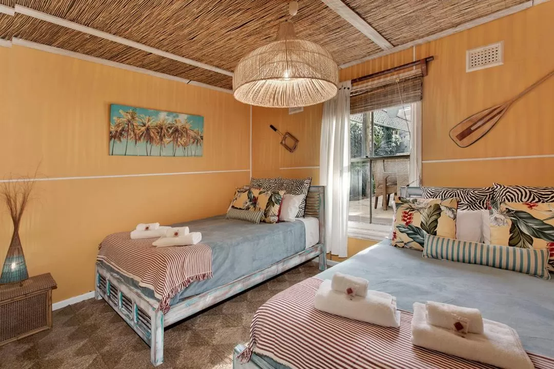 Bed in Manly Waves Studios & Apartments