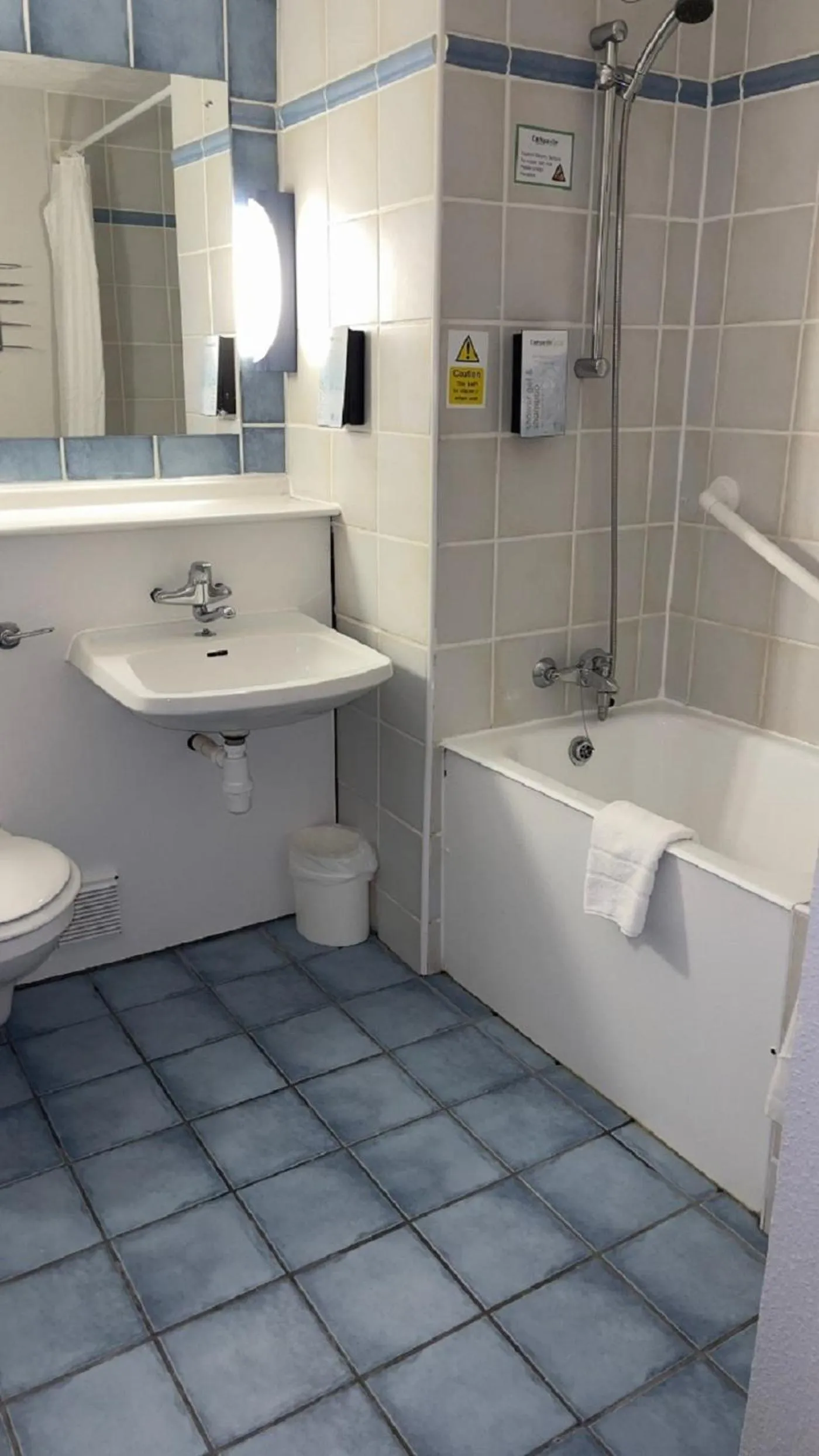 Bathroom in Campanile Liverpool