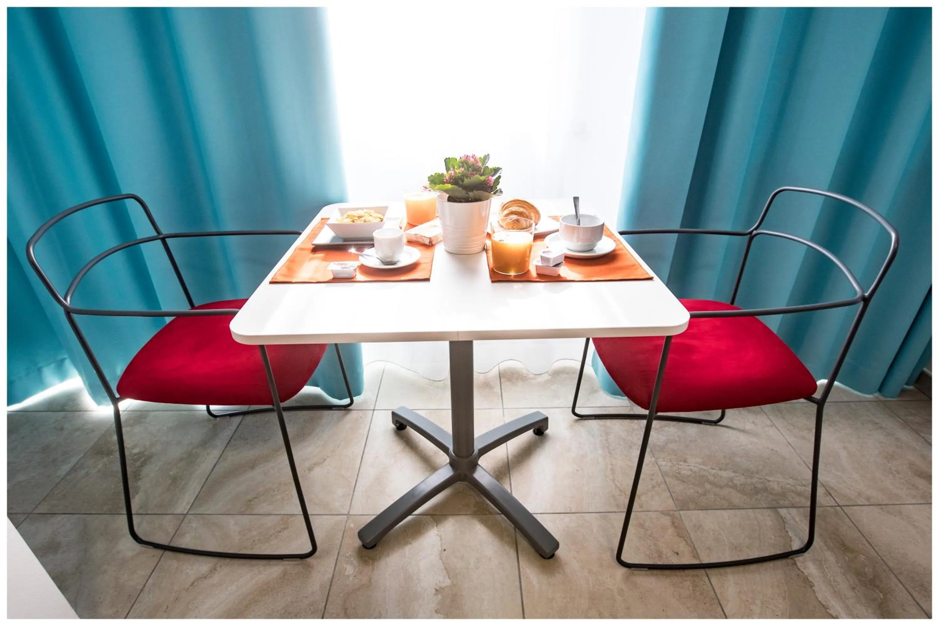 Area and facilities in Santa Teresa House