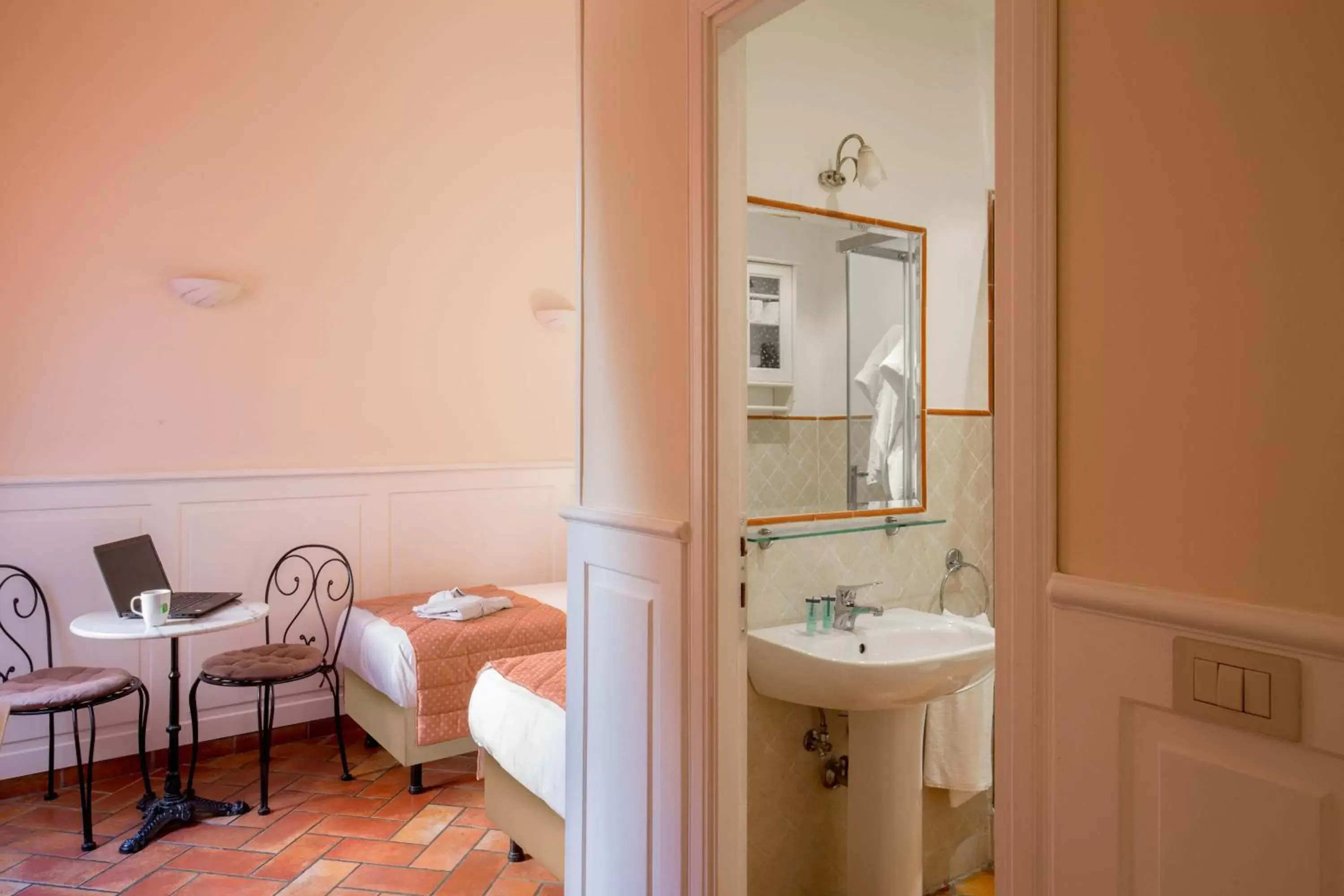 Photo of the whole room, Bathroom in Aenea Superior Inn