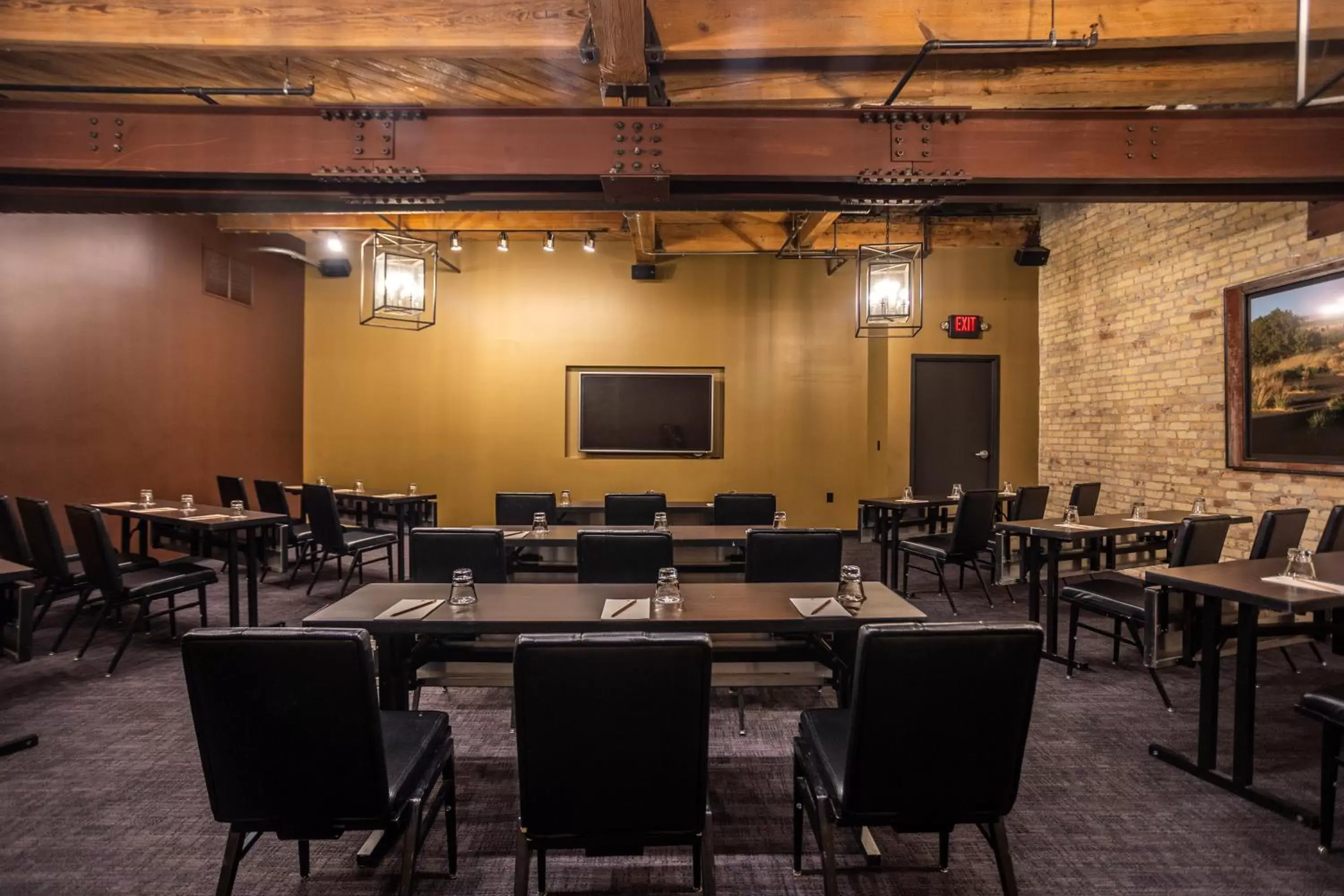 Meeting/conference room, Restaurant/Places to Eat in The Iron Horse Hotel