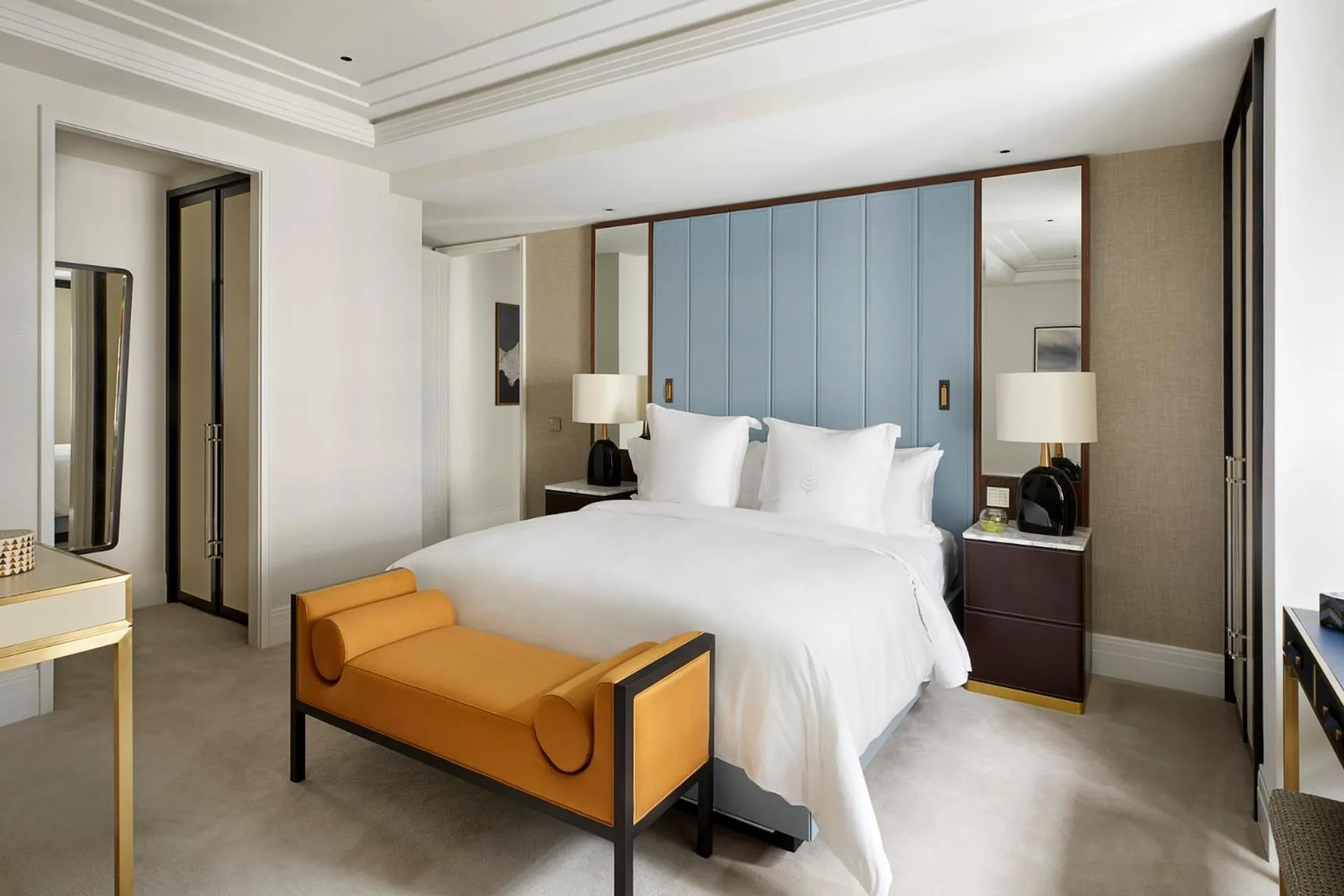 Bedroom, Bed in Four Seasons Hotel London at Tower Bridge