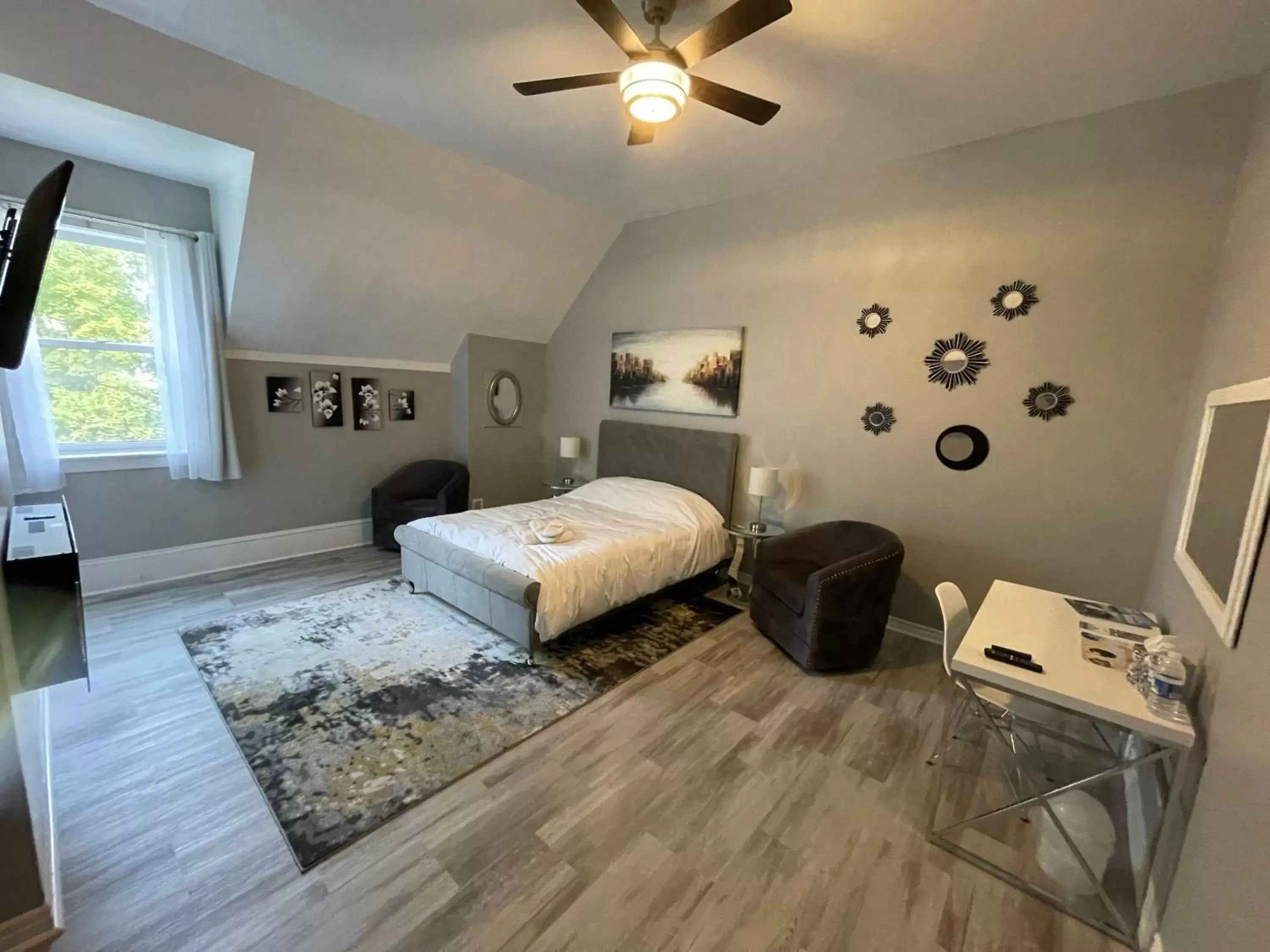 Bedroom, Bed in Pleasant Street Inn