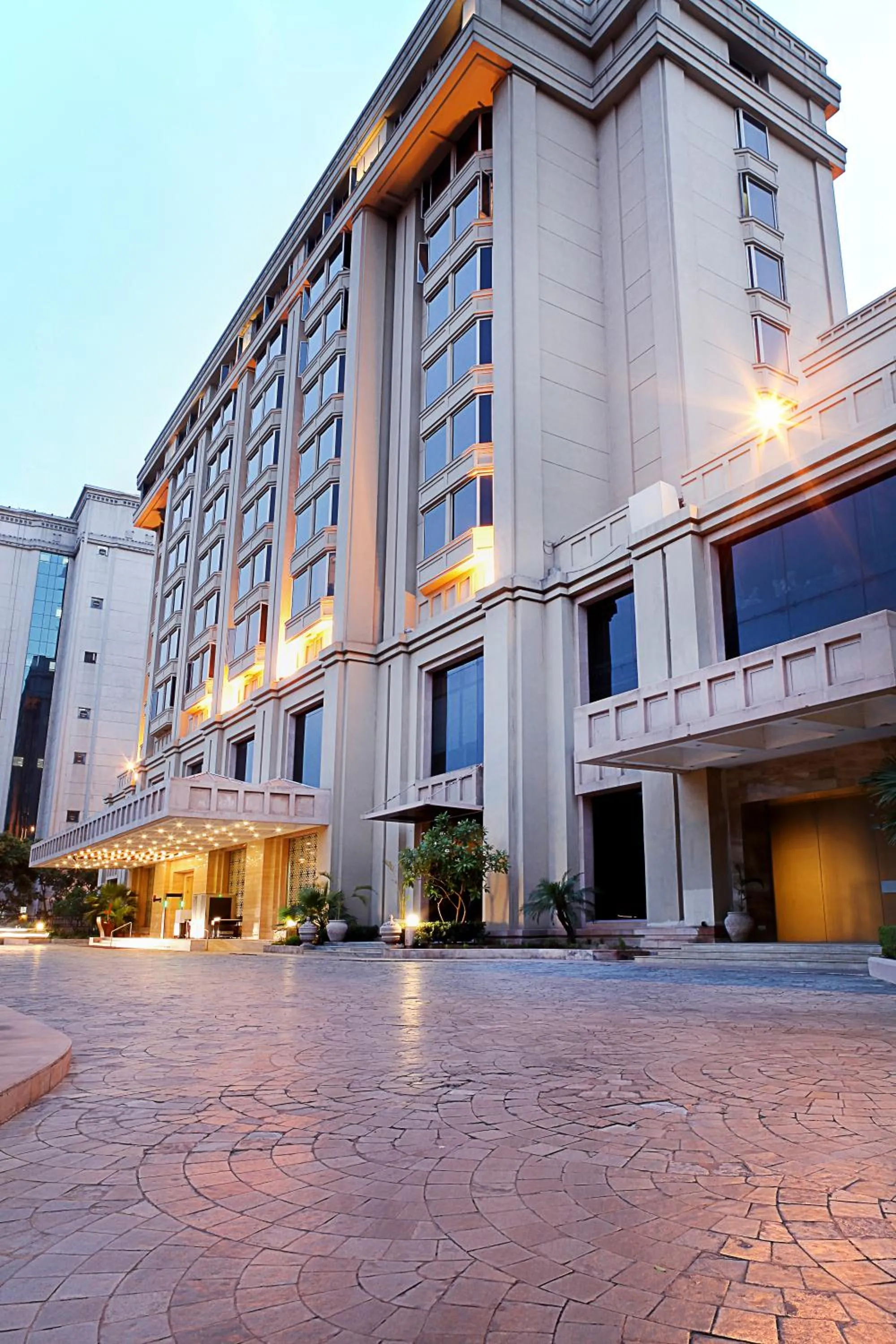 Facade/entrance in The Metropolitan Hotel & Spa New Delhi