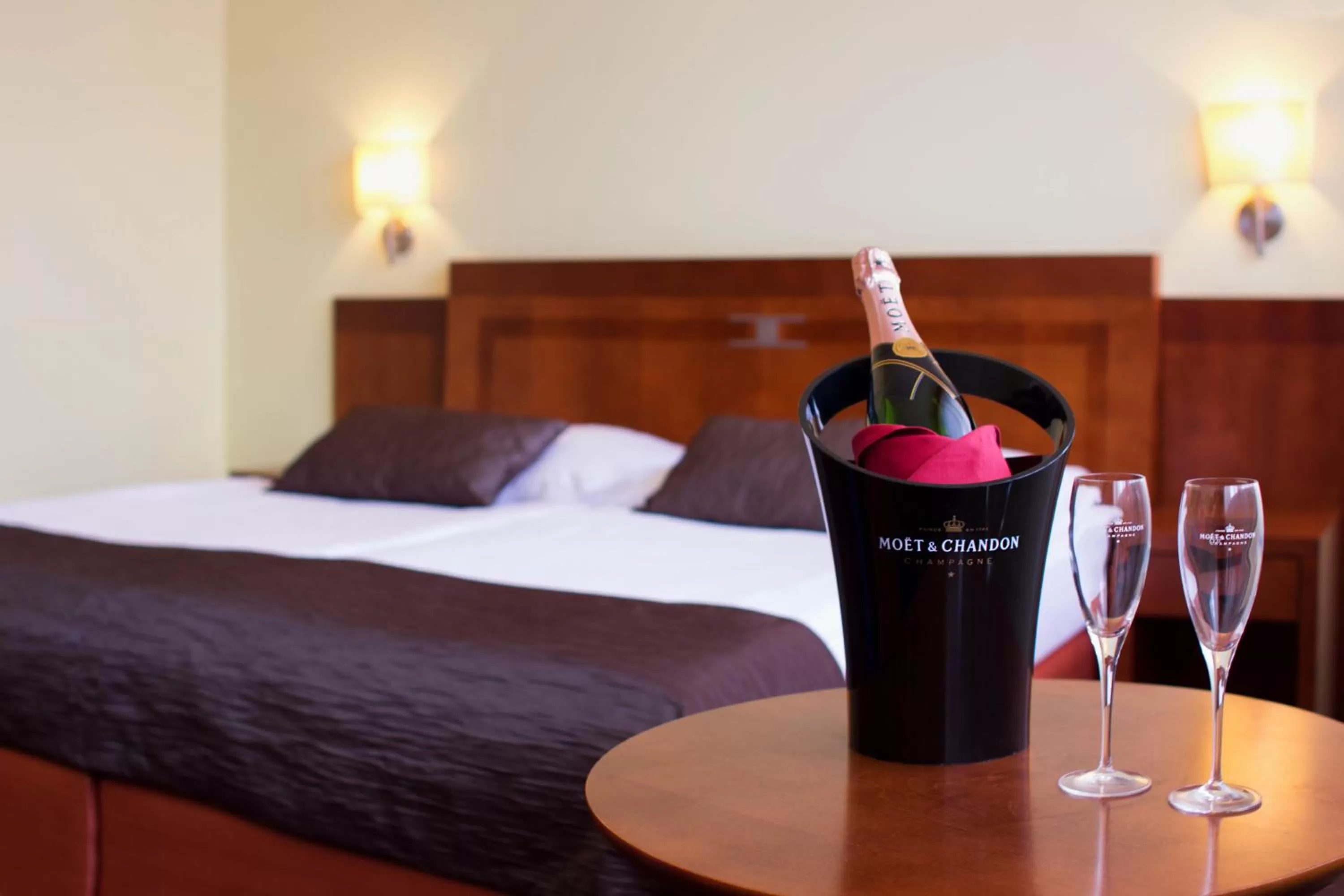 Bed in Luxury Family Hotel Bílá Labuť