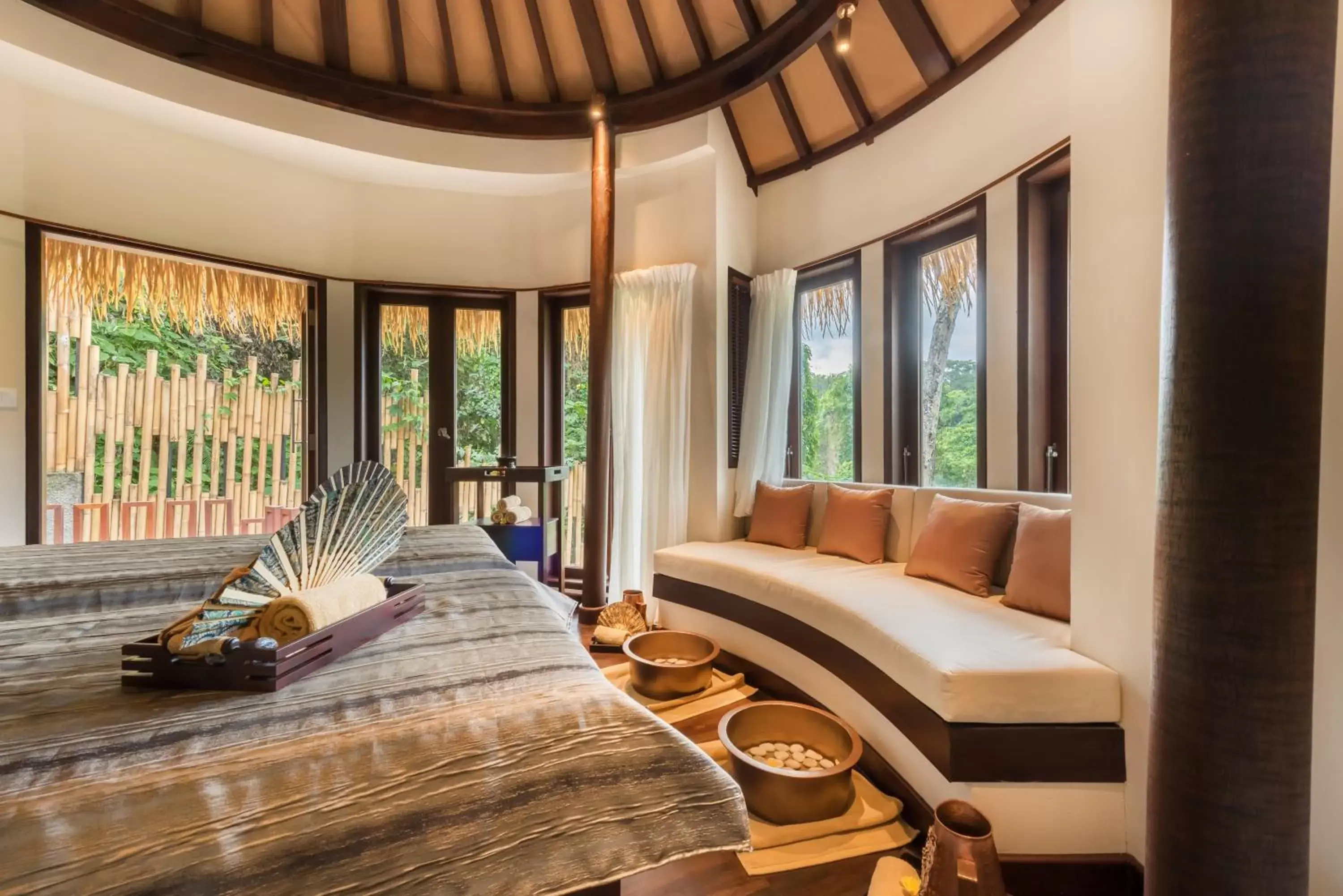 Spa and wellness centre/facilities, Bed in tanadewa Resort Ubud Bali by Cross Collection Spa and wellness centre/facilities, Bed in tanadewa Resort Ubud Bali by Cross Collection