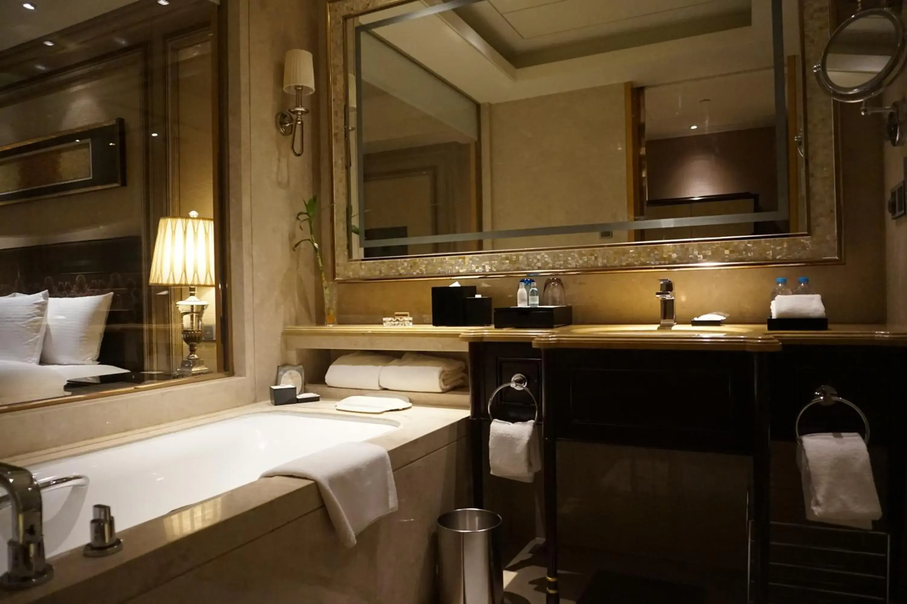 Bathroom in Wanda Realm Harbin Hotel