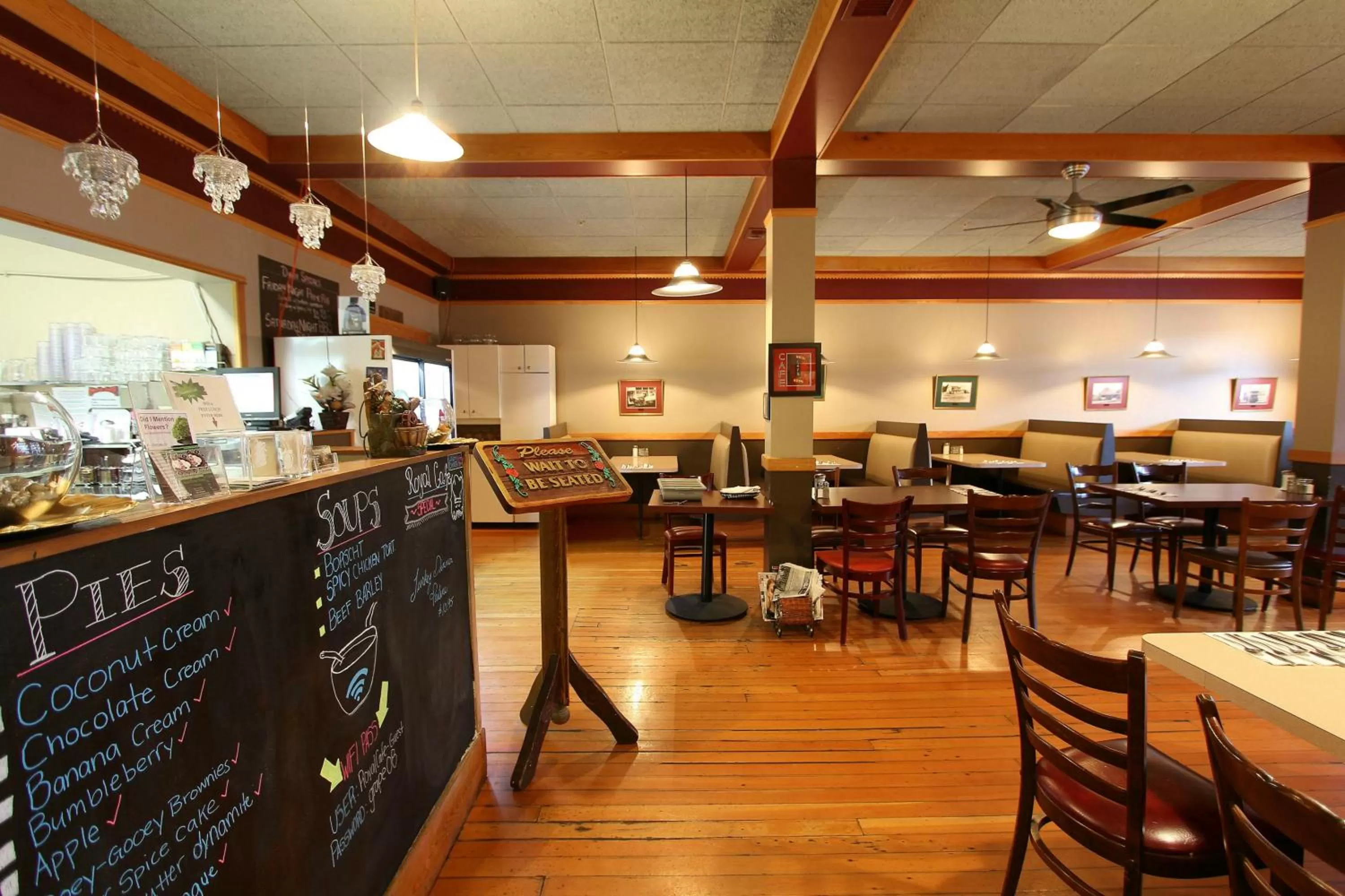 Restaurant/Places to Eat in Royal Hotel Chilliwack