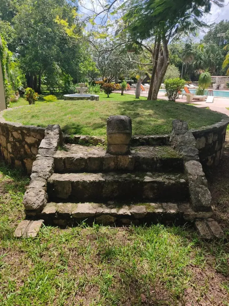 Garden in Hotel Puerta Chichen