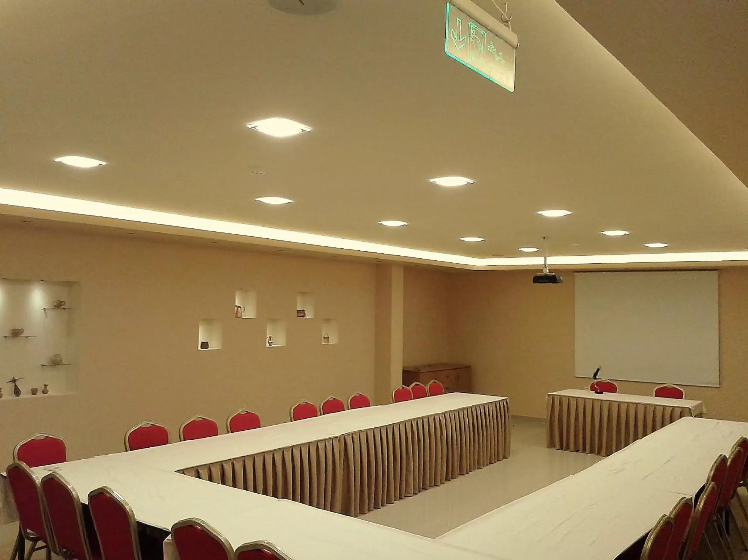 Meeting/conference room in Mosaic City Hotel
