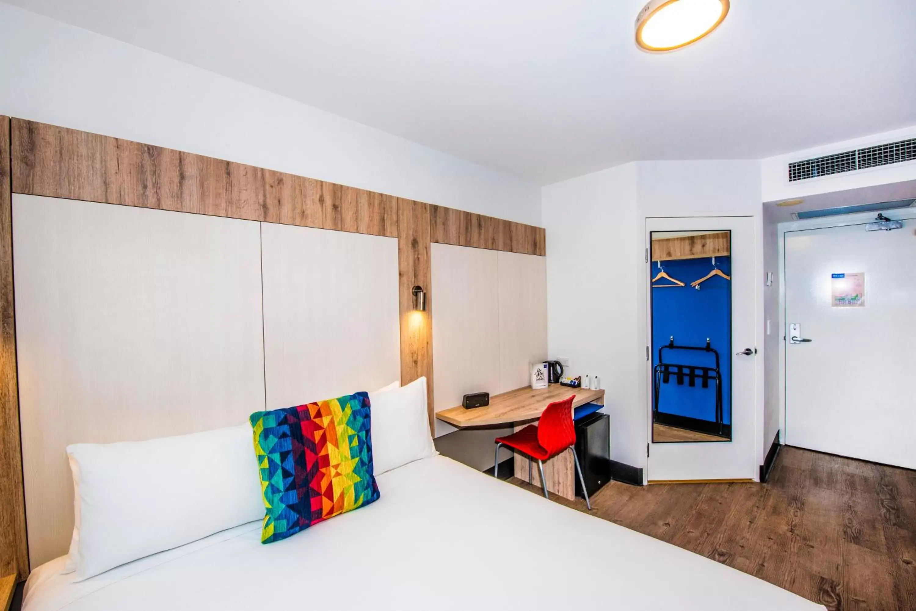 Bedroom, Room Photo in ibis budget Sydney Airport