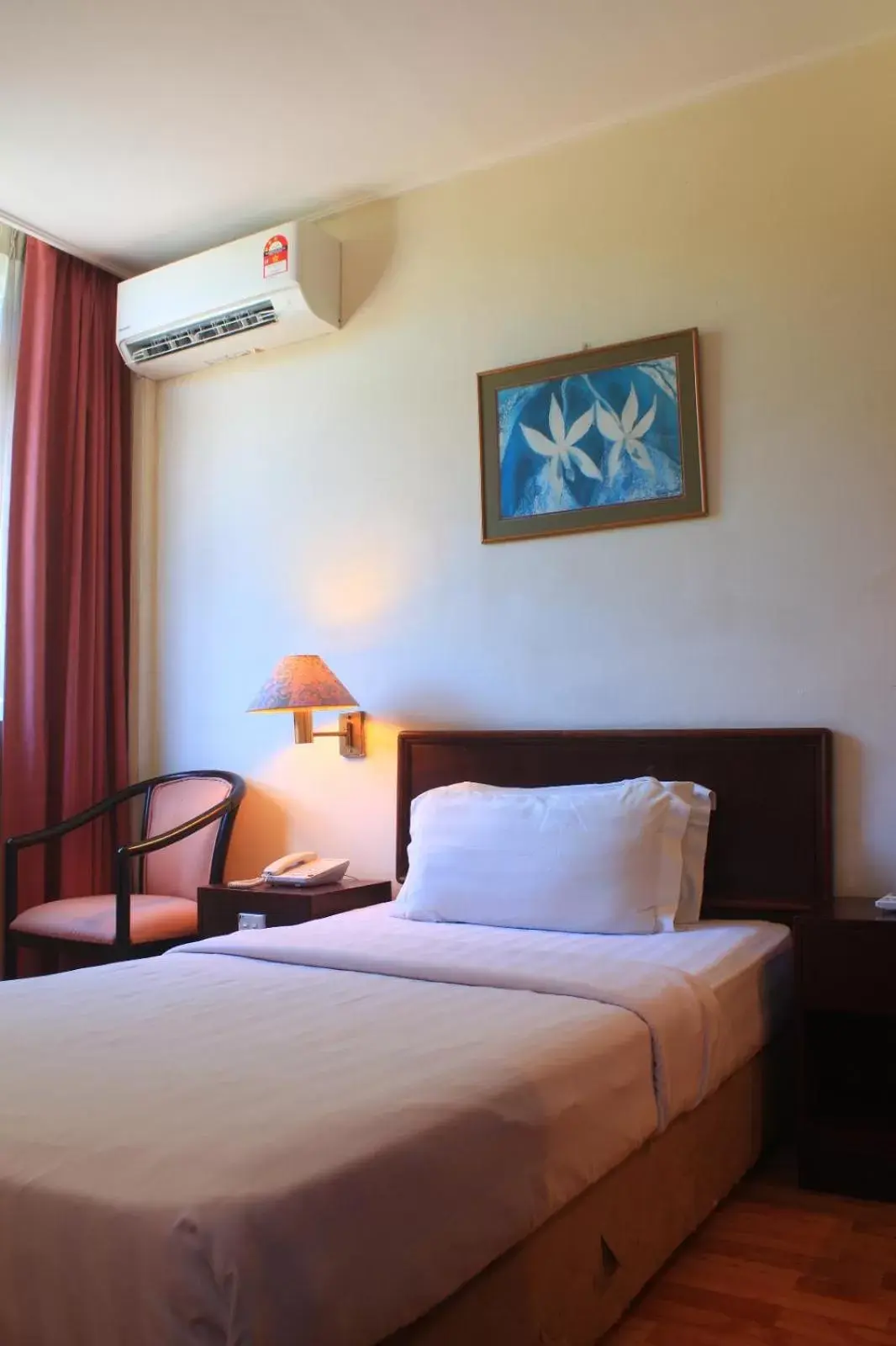 Bed in Telang Usan Hotel Kuching