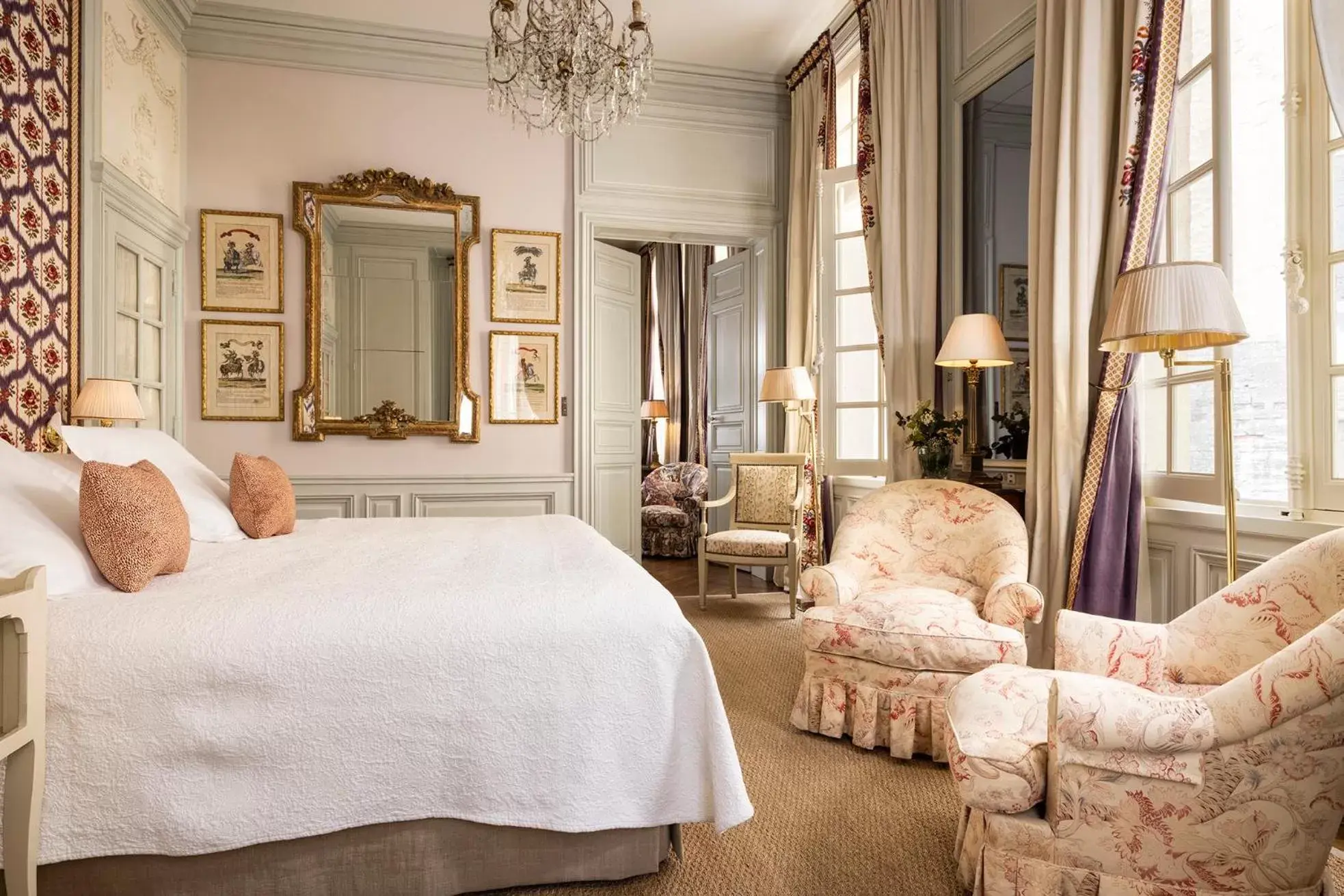 Property building, Bed in La Mirande Property building, Bed in La Mirande