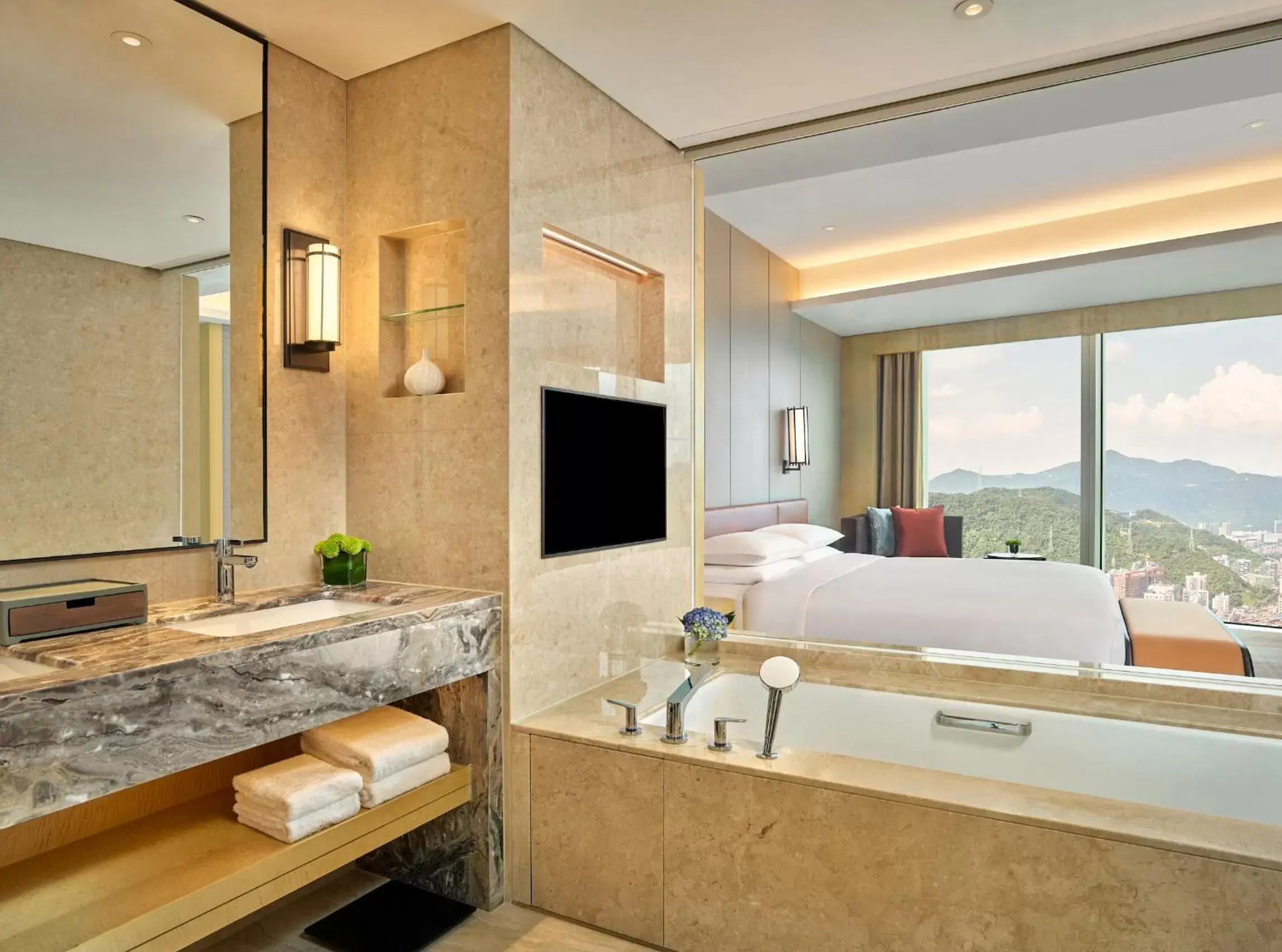 Bathroom in Hyatt Regency Shenzhen Yantian