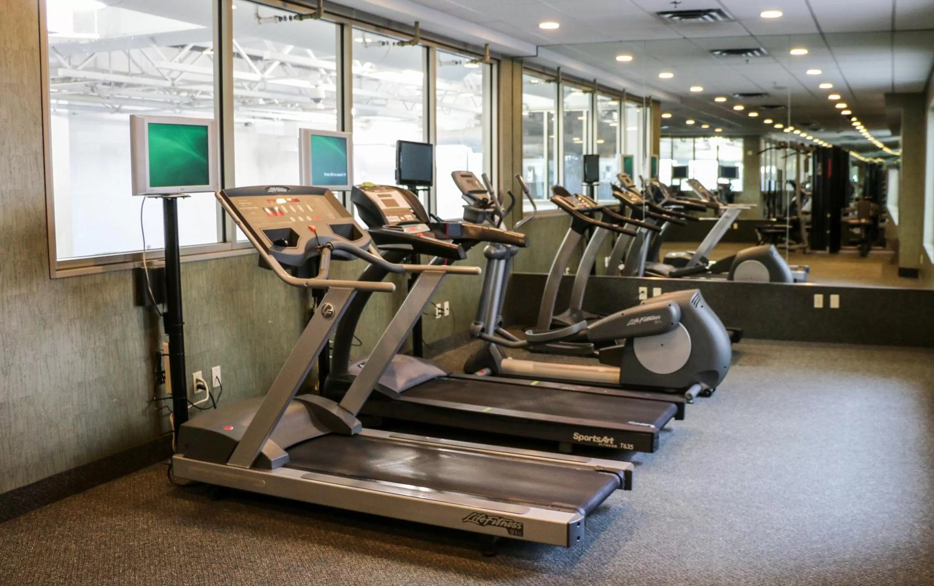 Fitness centre/facilities in Deerfoot Inn and Casino