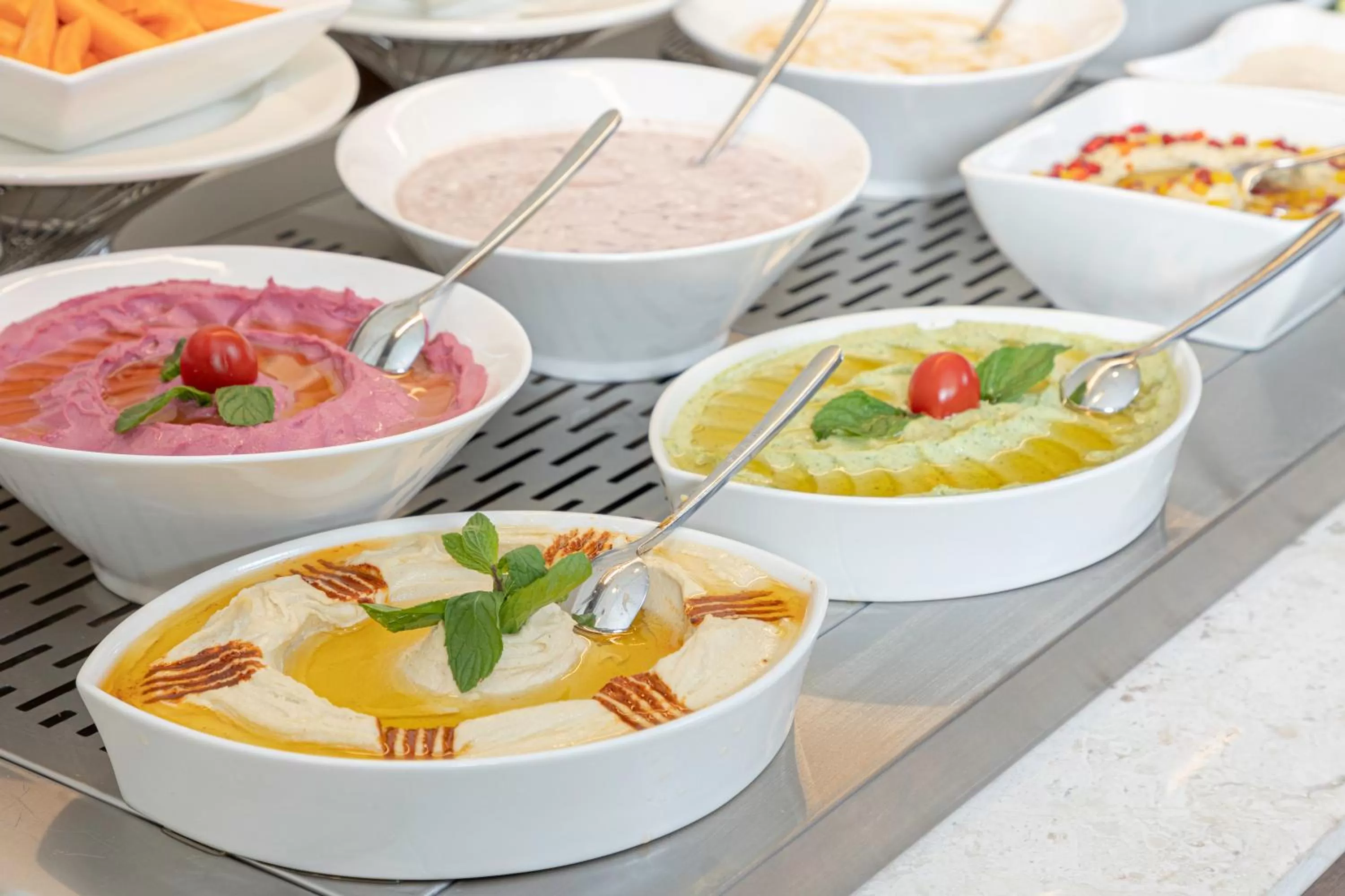 Restaurant/places to eat in Seven Gardens Hotel Al Narjis