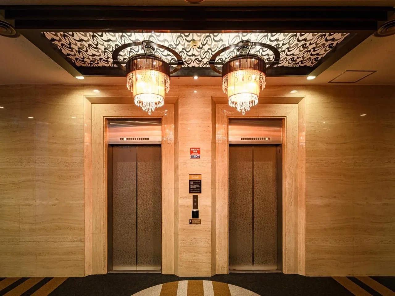elevator in APA Hotel Sapporo Odori Ekimae Minami