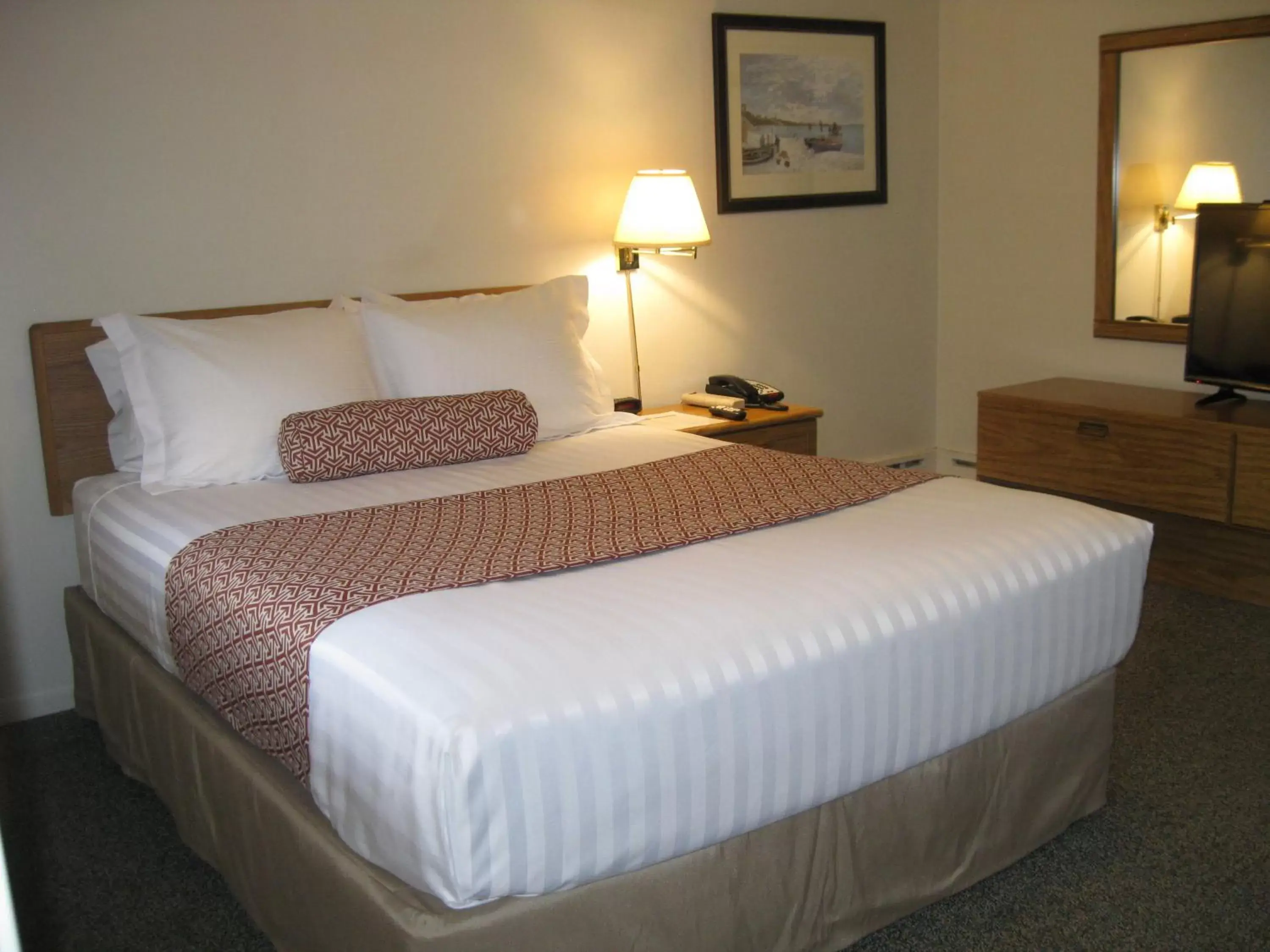 Bed in Boyne City Motel Bed in Boyne City Motel