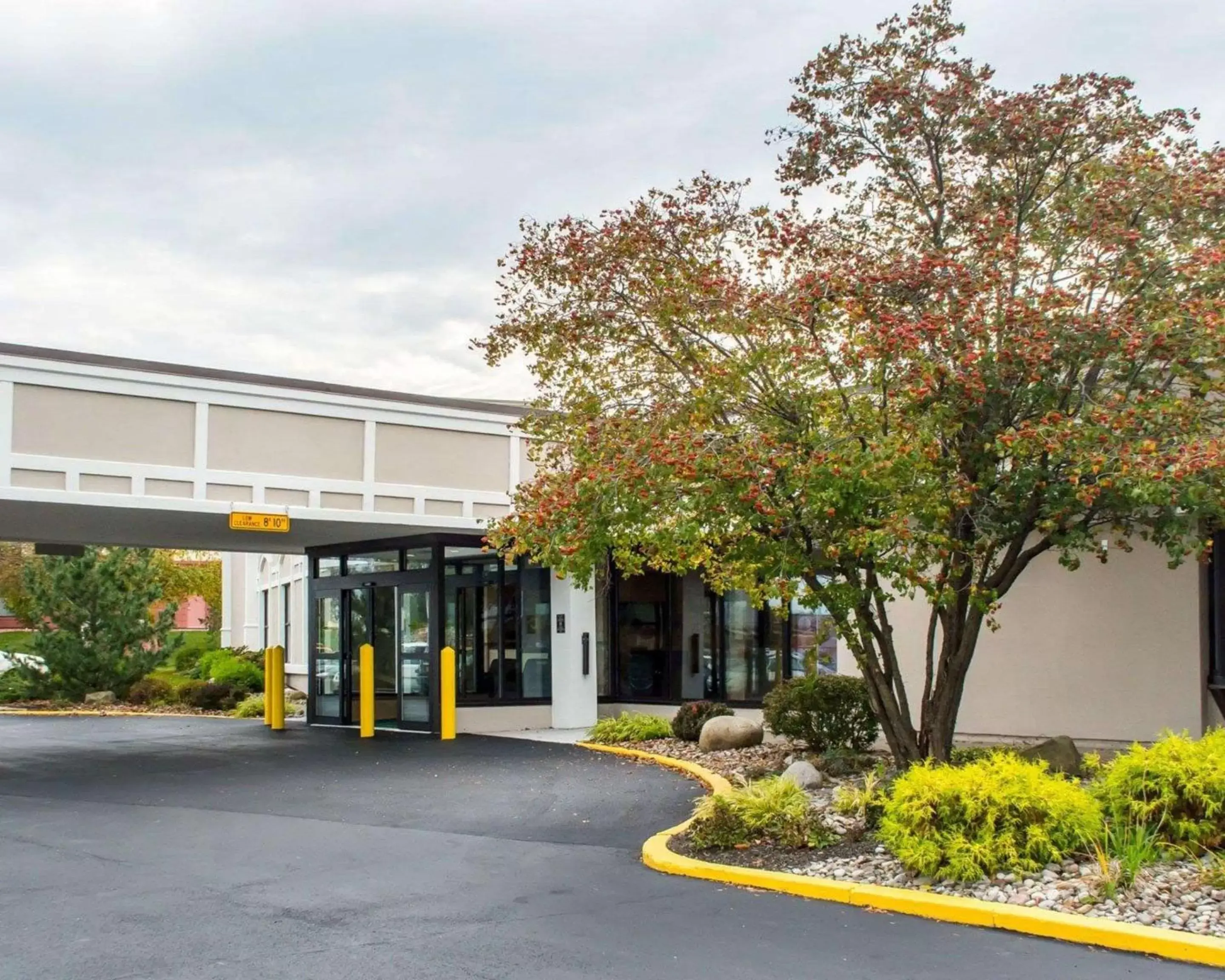 Property Building in Quality Inn Geneseo