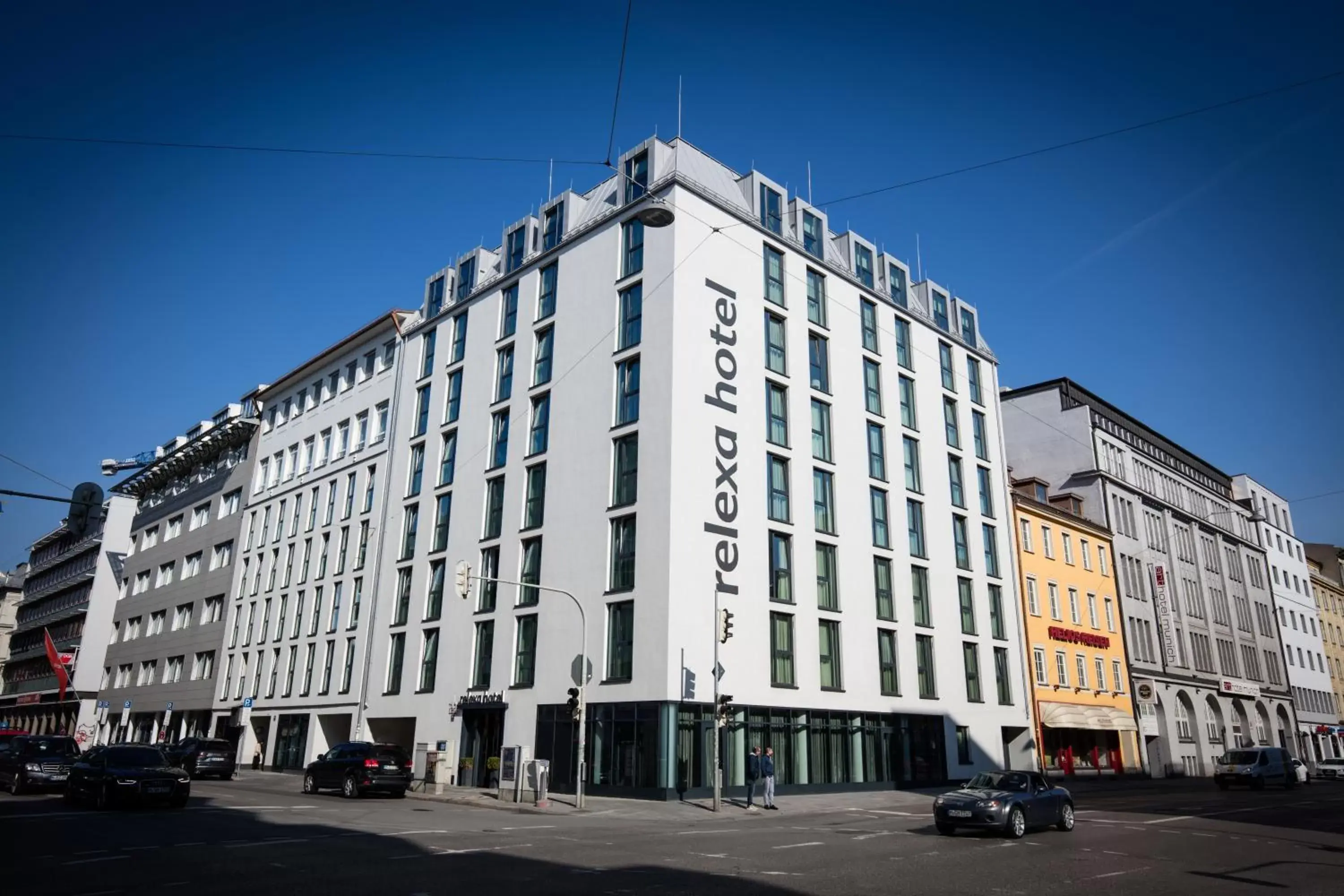 Facade/entrance in relexa hotel München