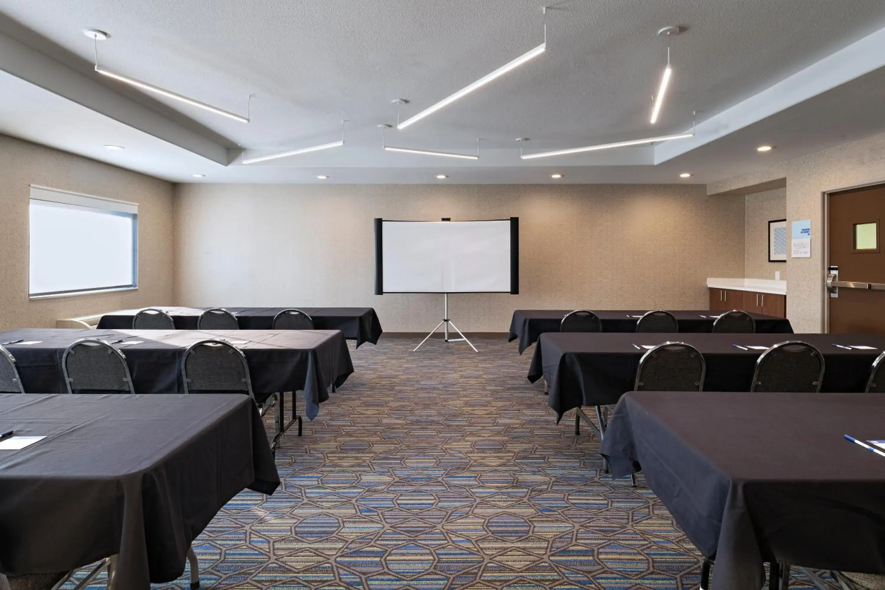 Meeting/conference room in Holiday Inn Express & Suites Cedar Park (Nw Austin), an IHG Hotel