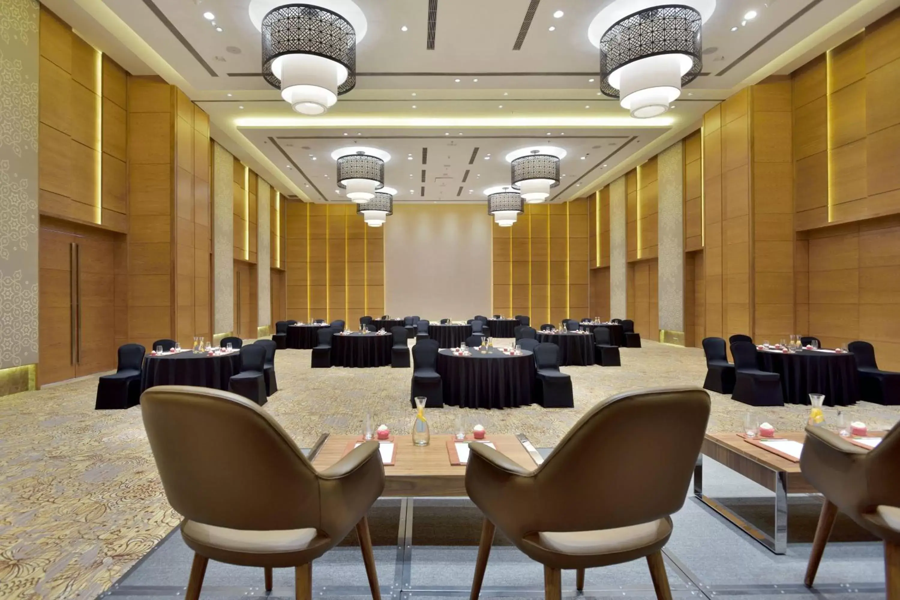 Meeting/conference room in Courtyard by Marriott Raipur