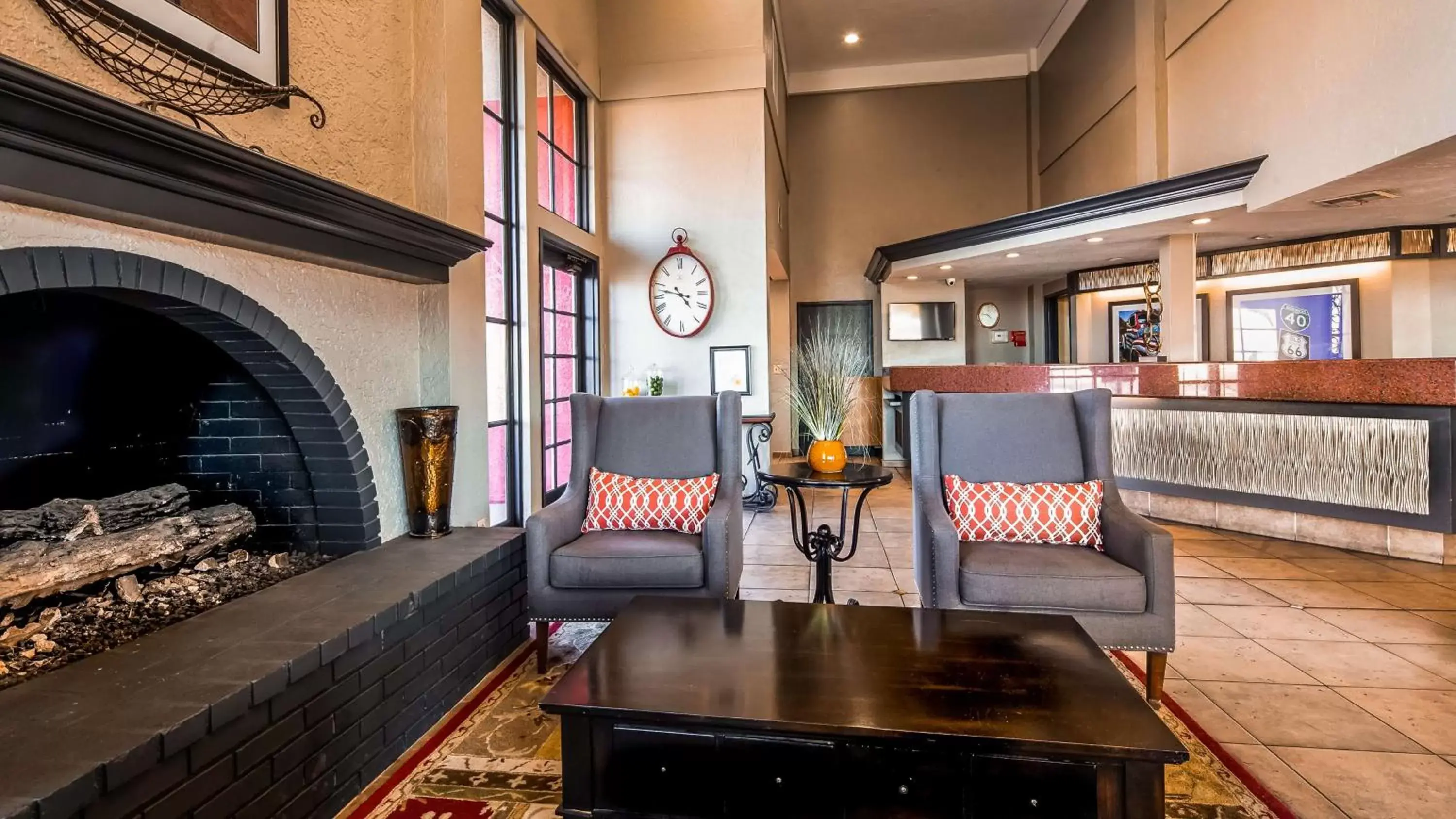 Lobby or reception, Seating Area in Best Western Desert Villa Inn