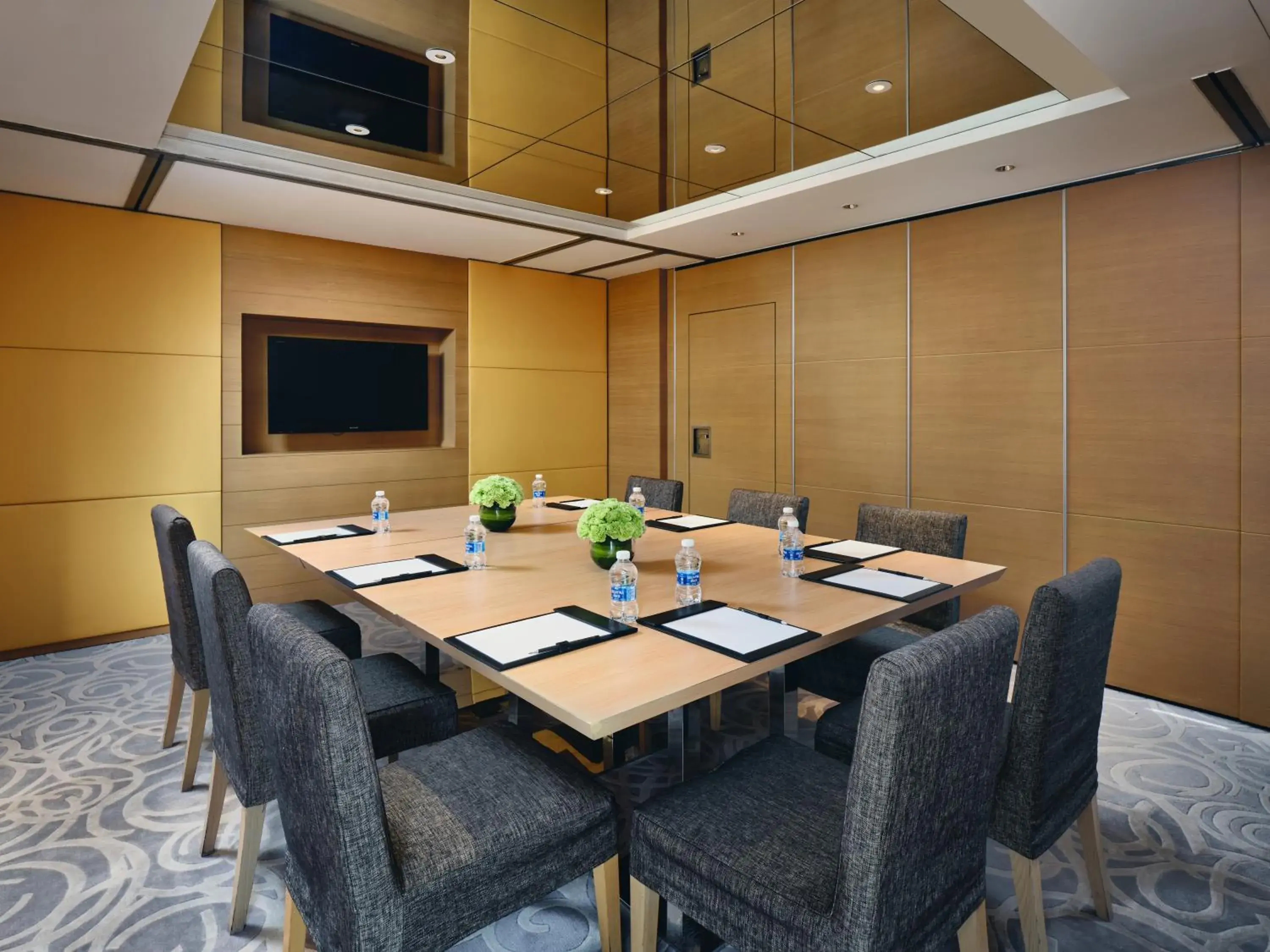 Meeting/conference room, Business Area/Conference Room in Intercontinental Residences Chengdu City Center