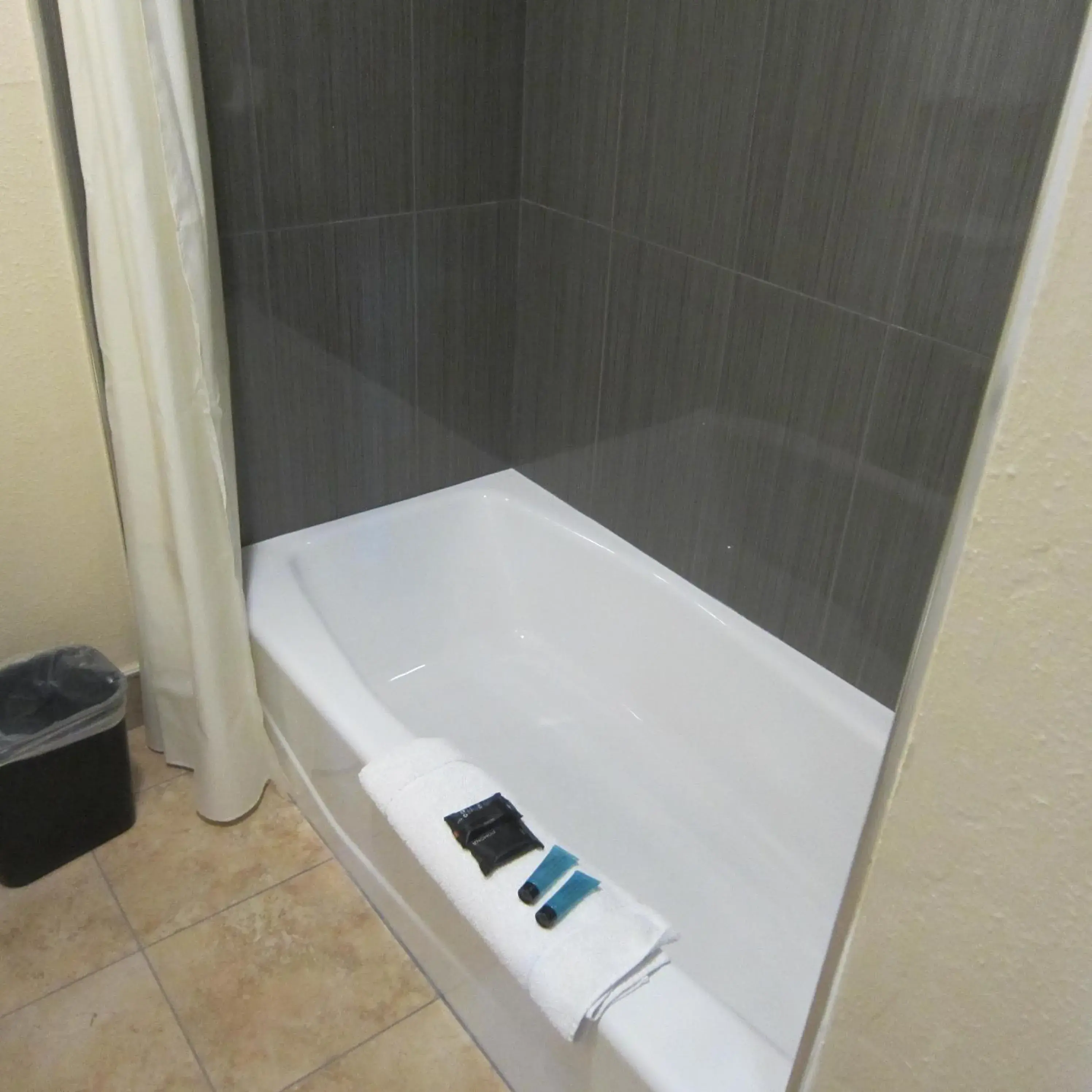 Bathroom in Pacific Best Inn Bathroom in Pacific Best Inn