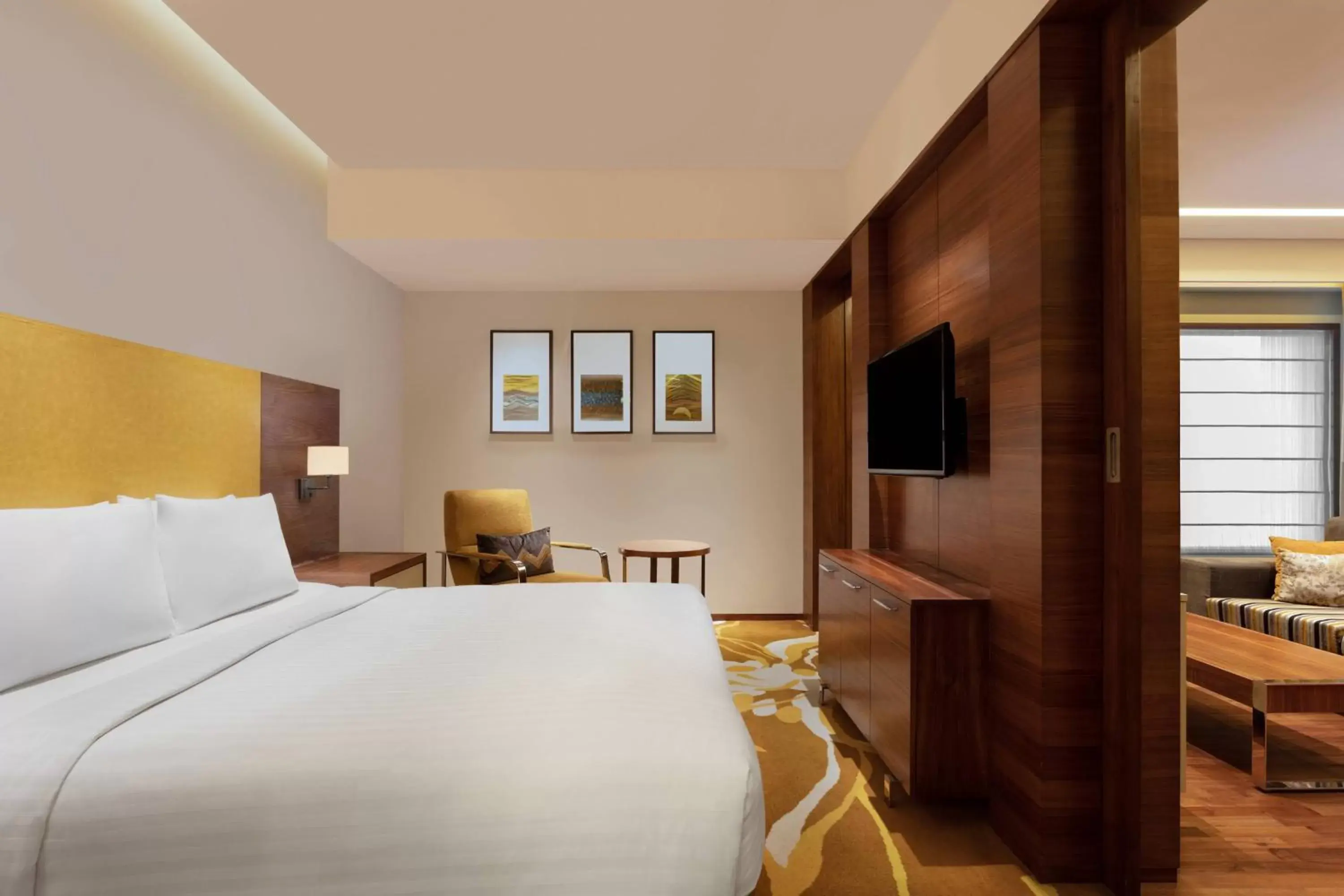 Bedroom, Bed in Courtyard by Marriott Raipur