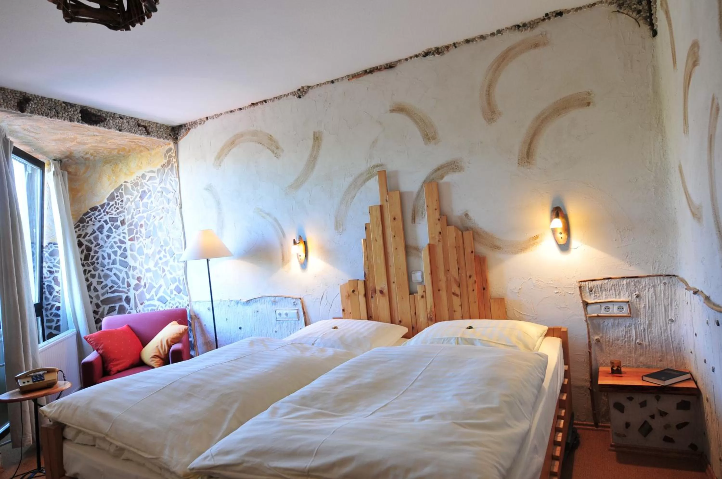 Decorative detail, Bed in Hotel Goldflair am Rathaus