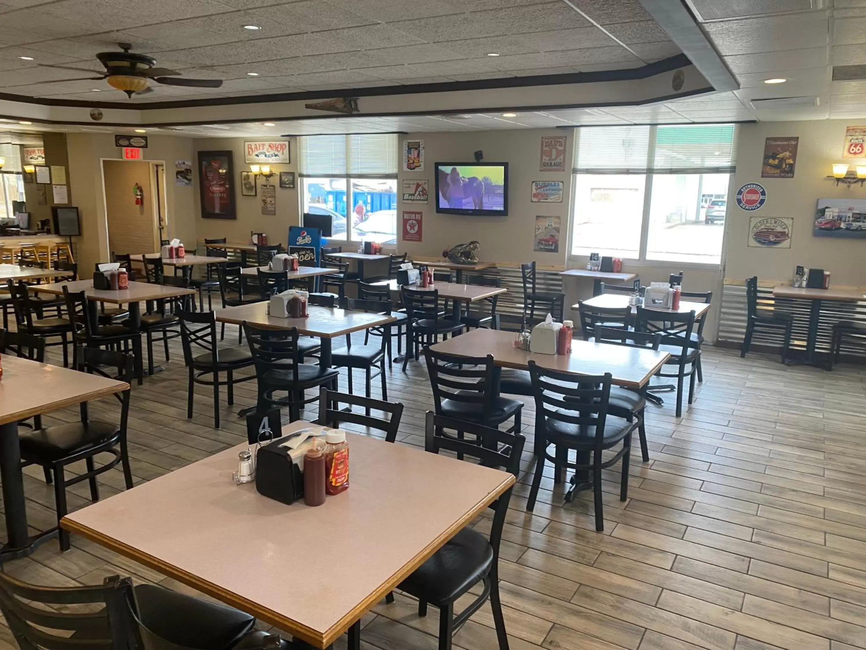 Restaurant/places to eat in Ramada by Wyndham Enid Restaurant/places to eat in Ramada by Wyndham Enid