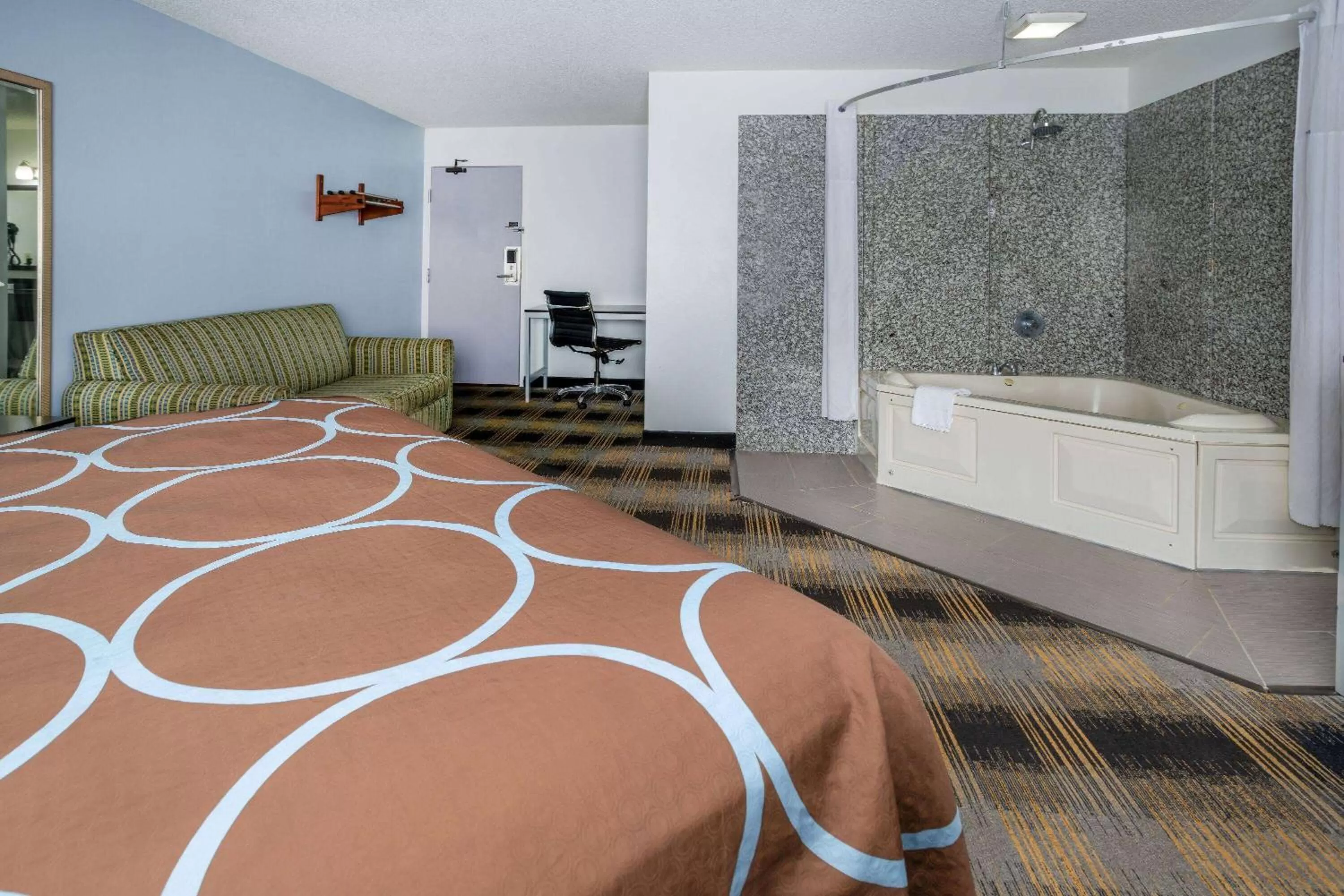 Bed in Super 8 by Wyndham Villa Rica