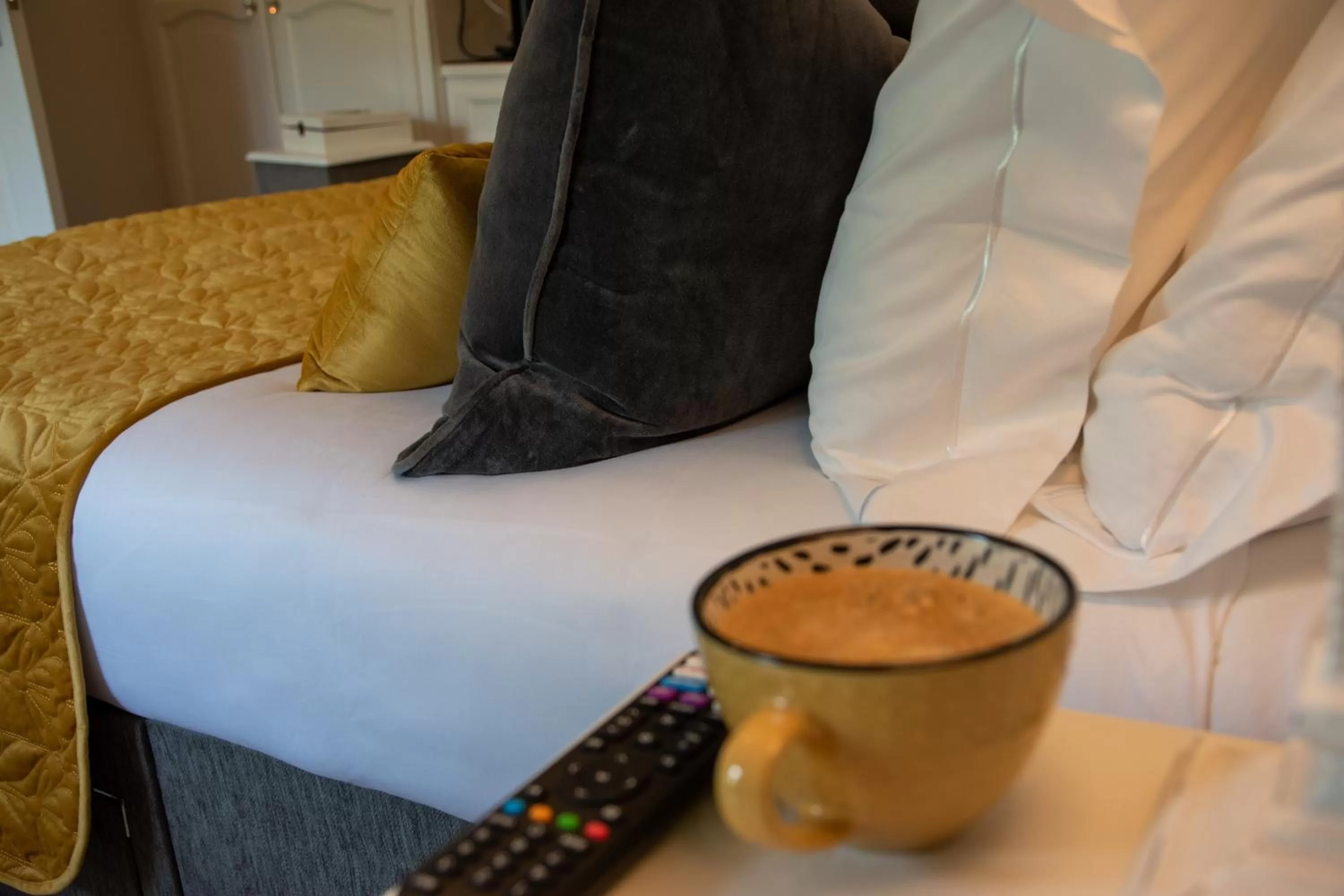 Bed in Apple Tree Bed and Breakfast