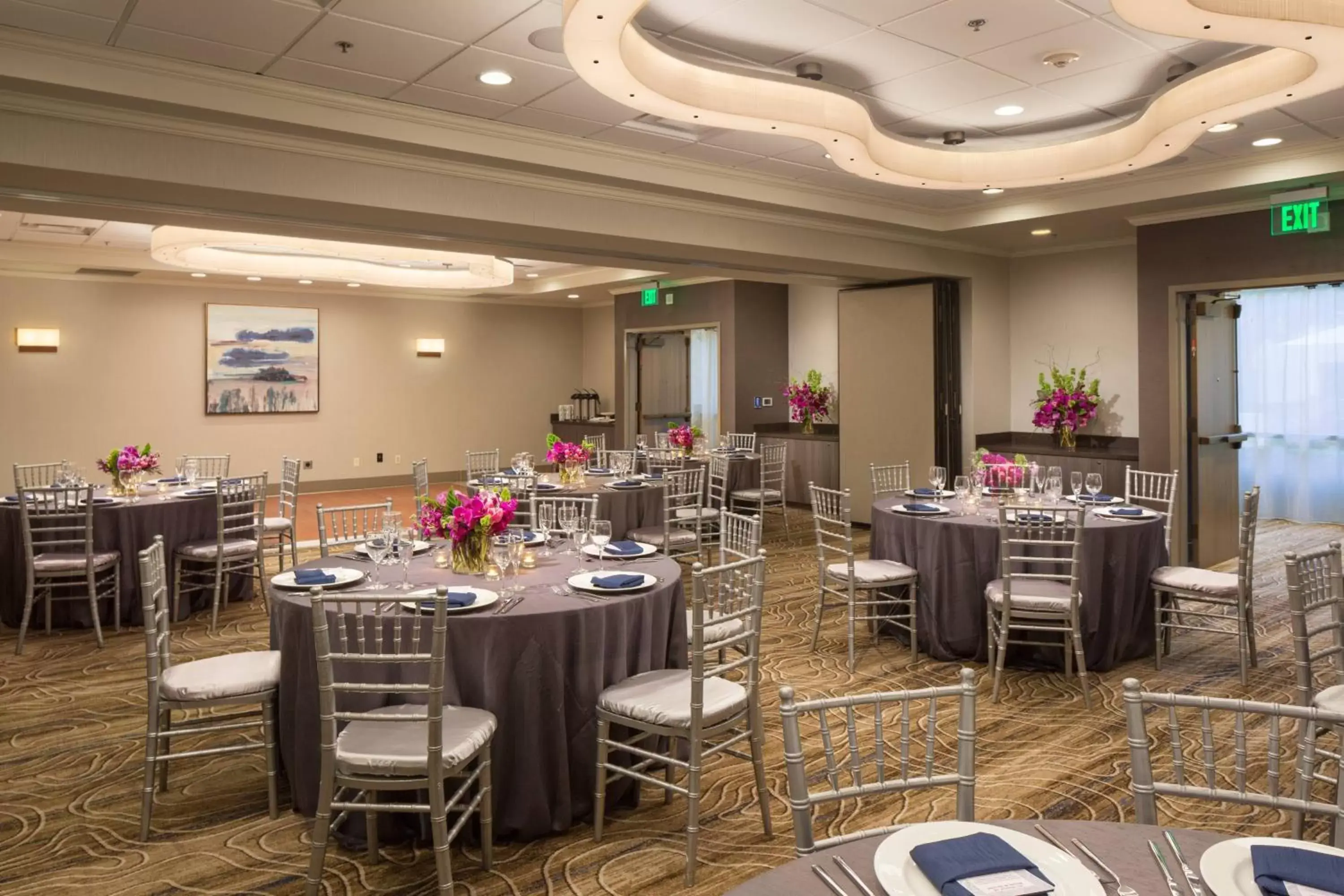 Meeting/conference room, Restaurant/Places to Eat in Costa Mesa Marriott