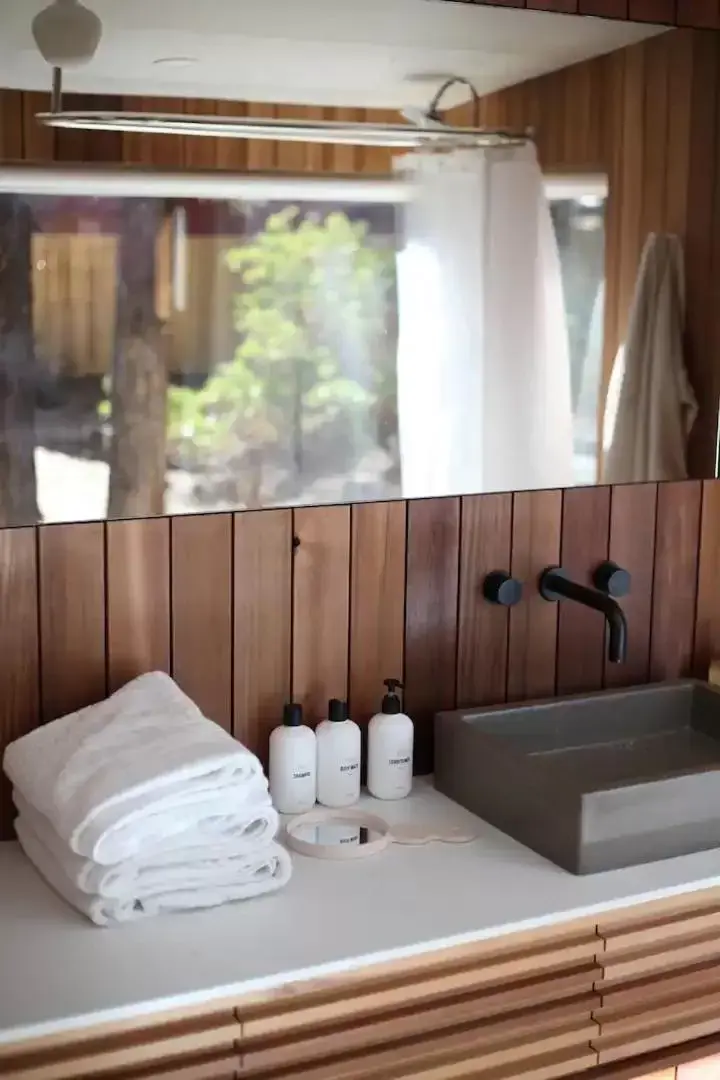 Bathroom in Colorado Lodge