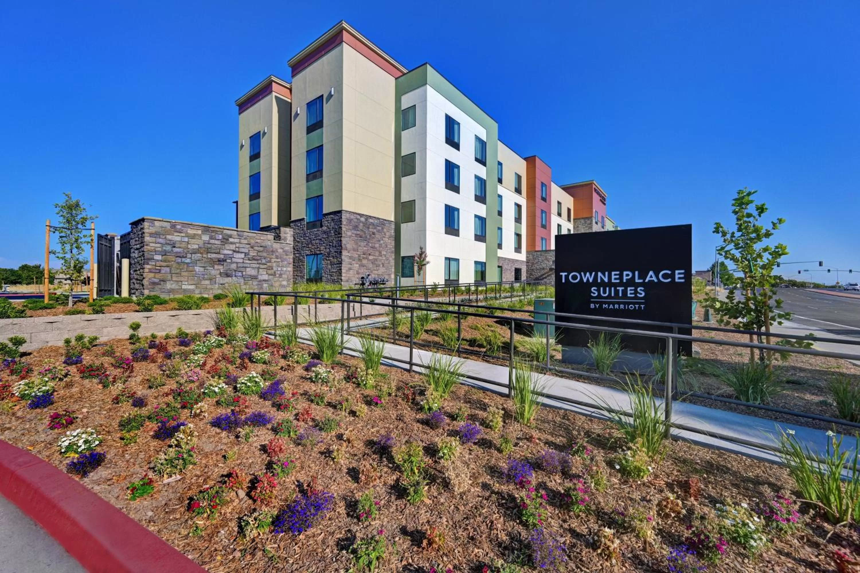 Property building in TownePlace Suites Sacramento Airport Natomas